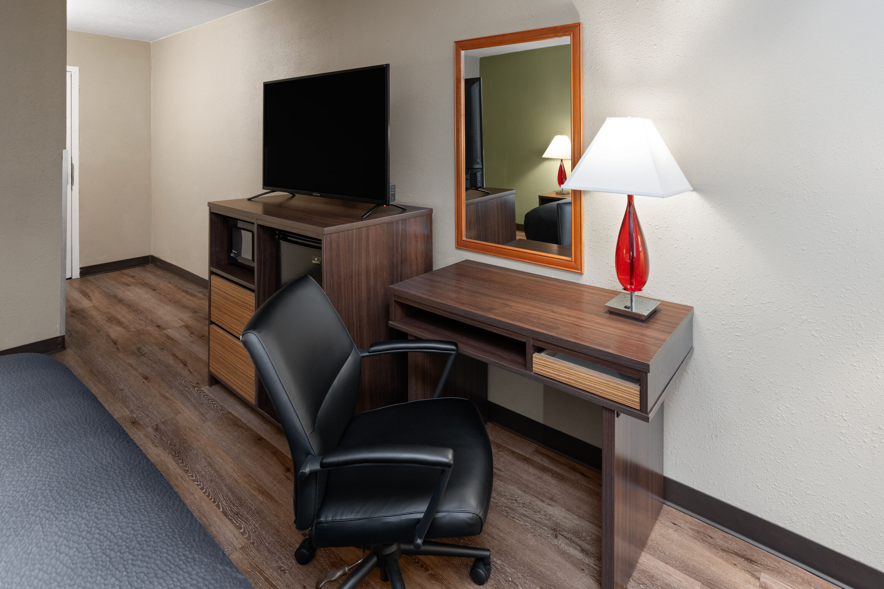 Guest room at the Super 8 by Wyndham Colo. Sprs. Garden Of The Gods in Colorado Springs, Colorado