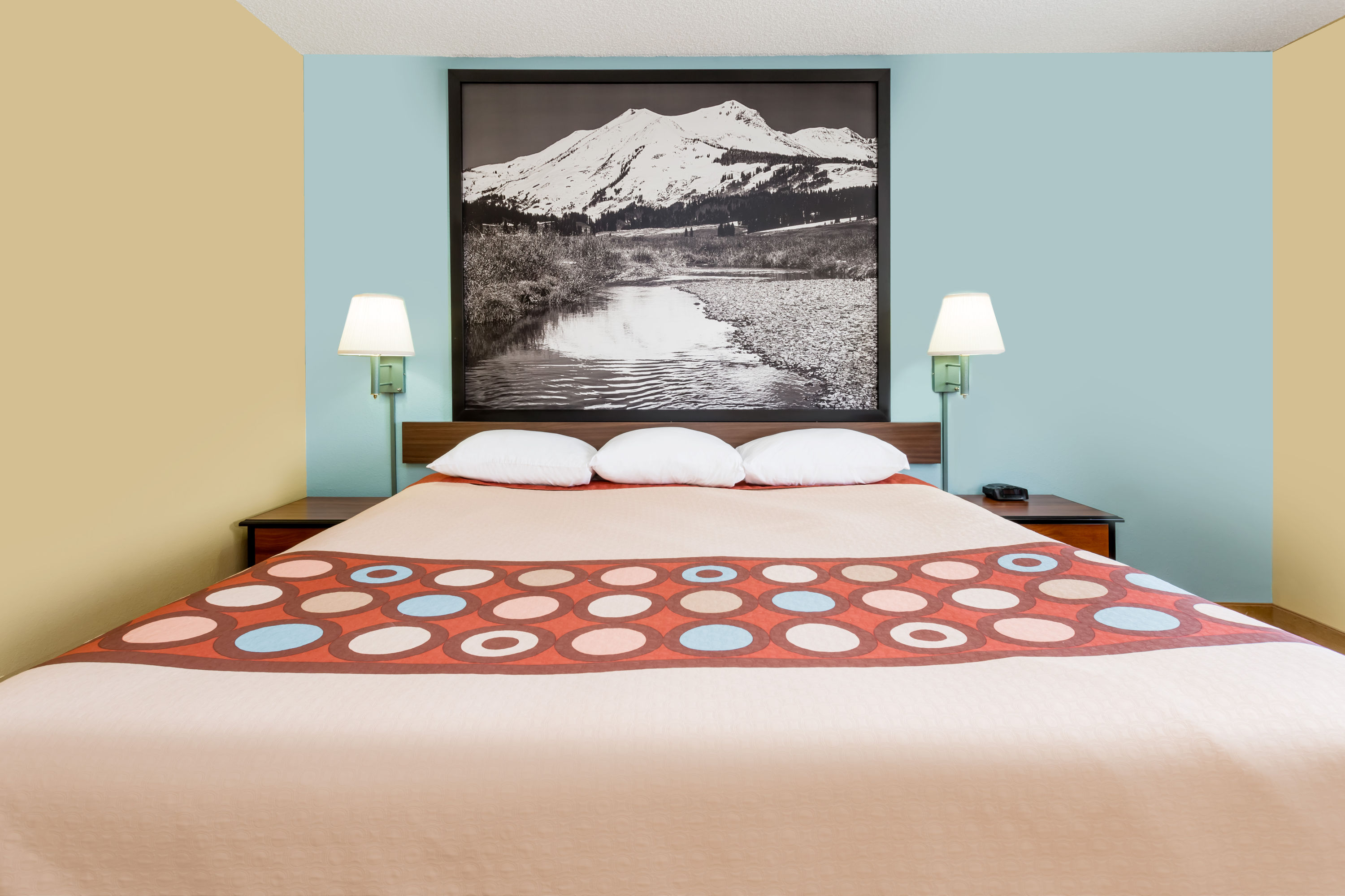 Guest room at the Super 8 by Wyndham Dillon/Breckenridge Area in Dillon, Colorado