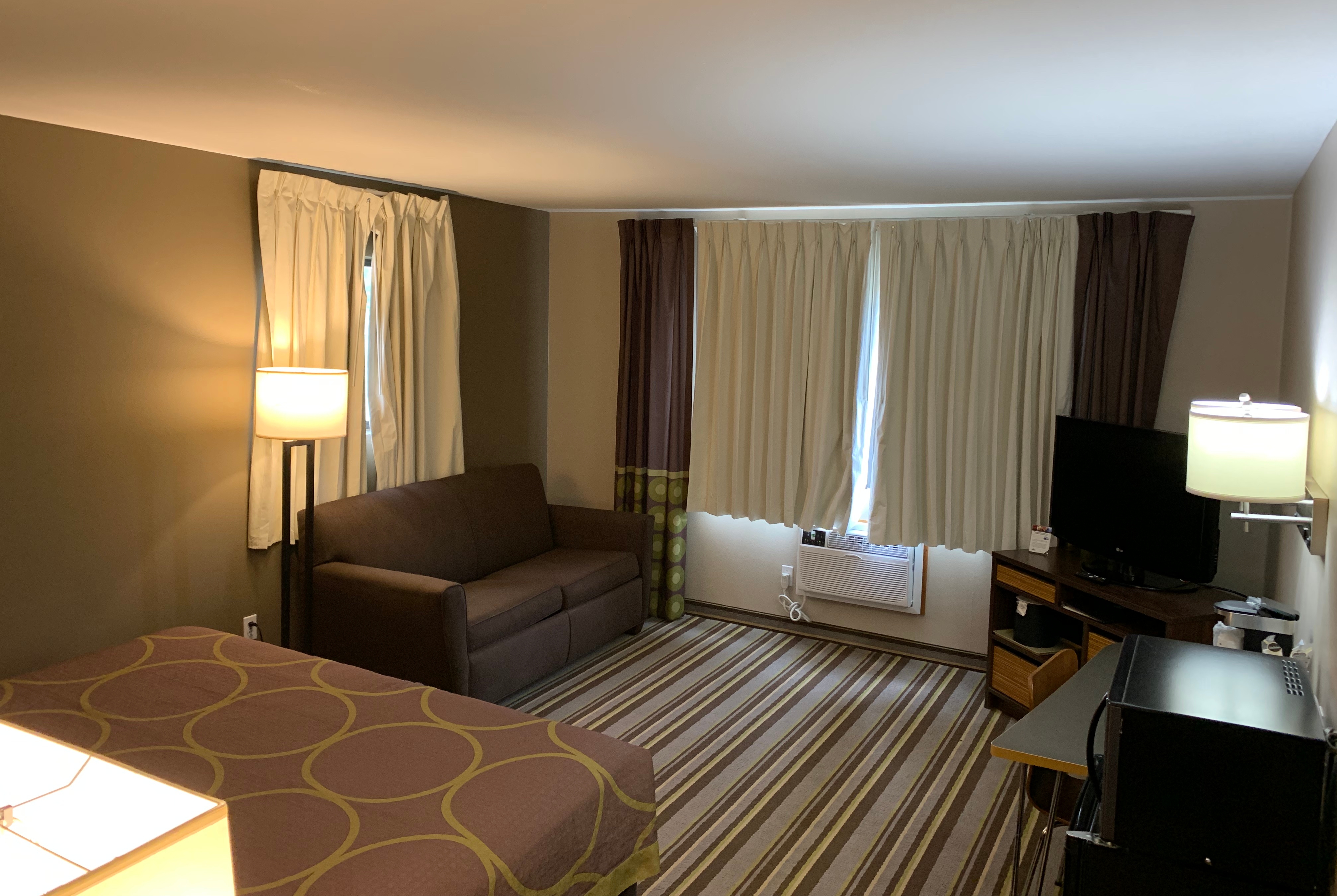 Guest room at the Super 8 by Wyndham Durango in Durango, Colorado