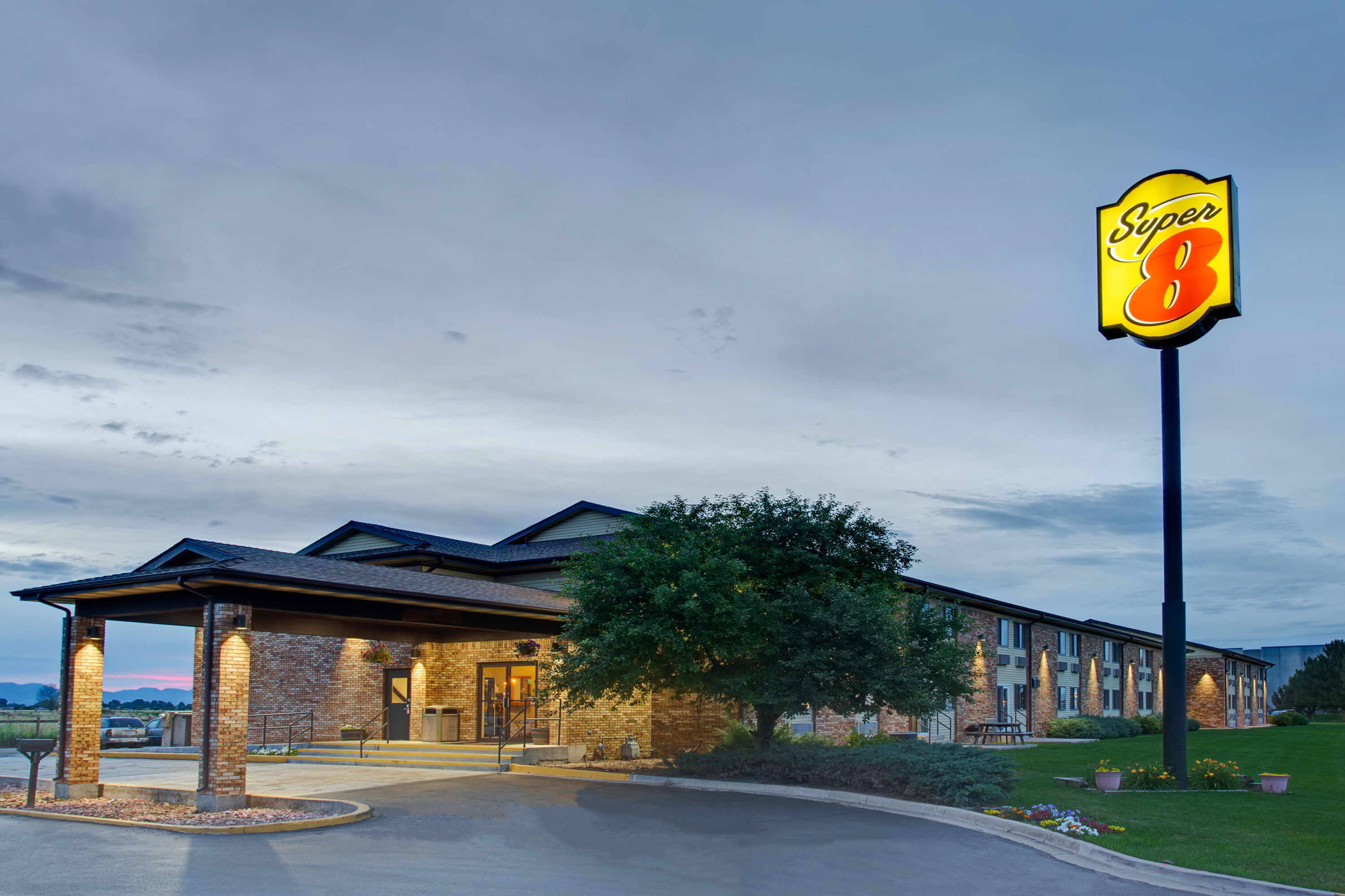 Super 8 By Wyndham Fort Collins Fort Collins Co Hotels