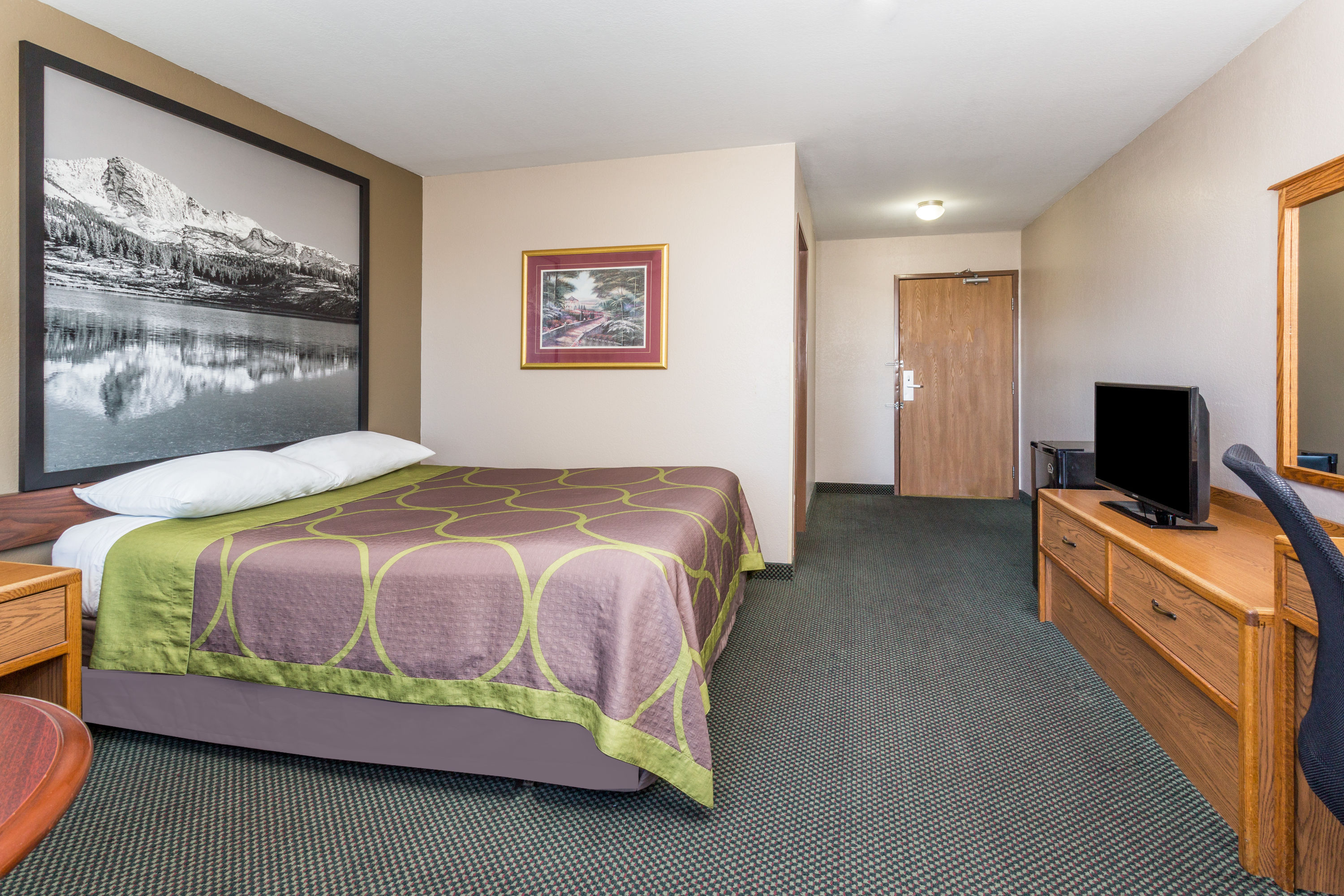 Super 8 by Wyndham Ft. Fort CO Hotels