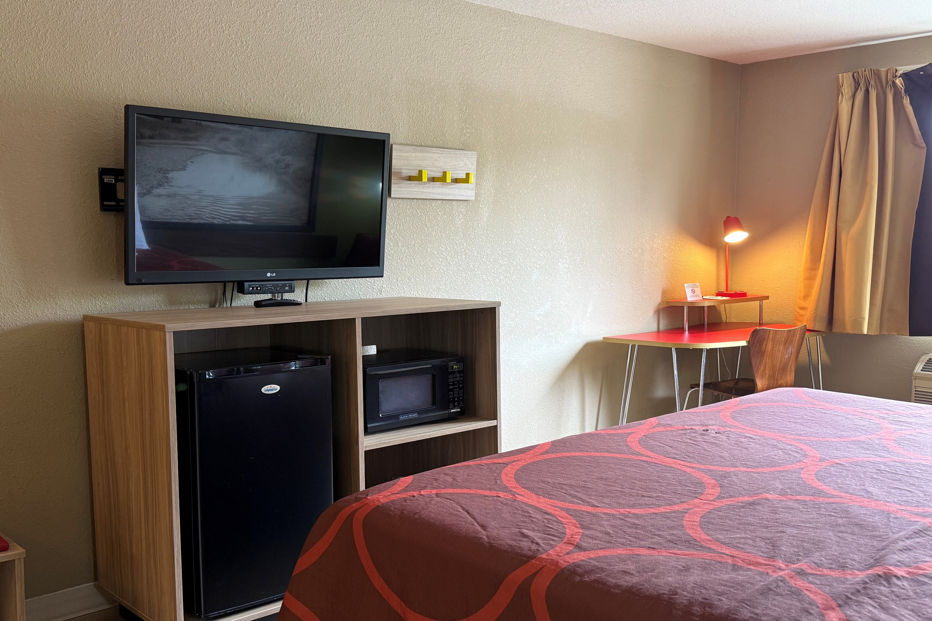 Guest room at the Super 8 by Wyndham Kremmling in Kremmling, Colorado