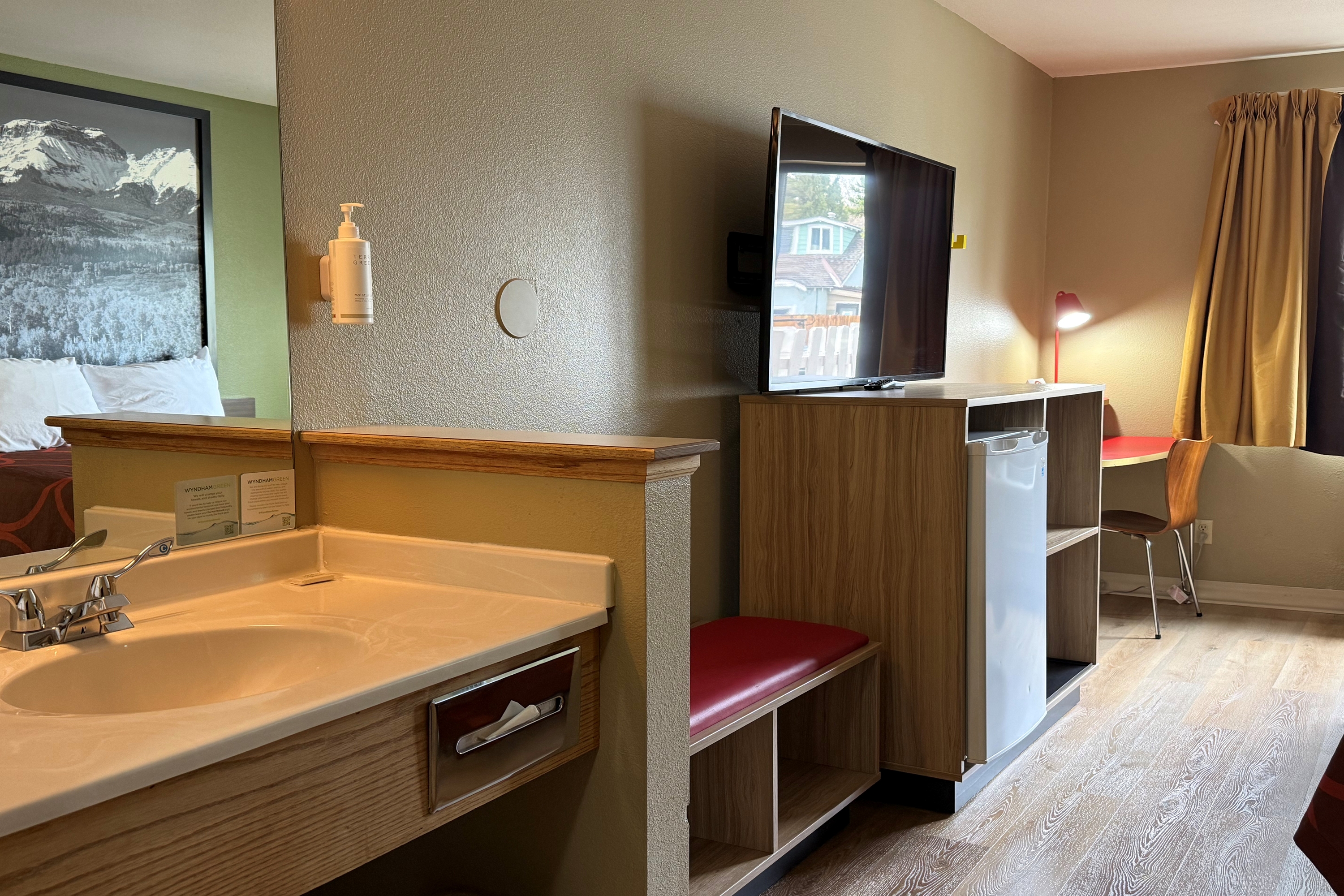 Guest room at the Super 8 by Wyndham Kremmling in Kremmling, Colorado