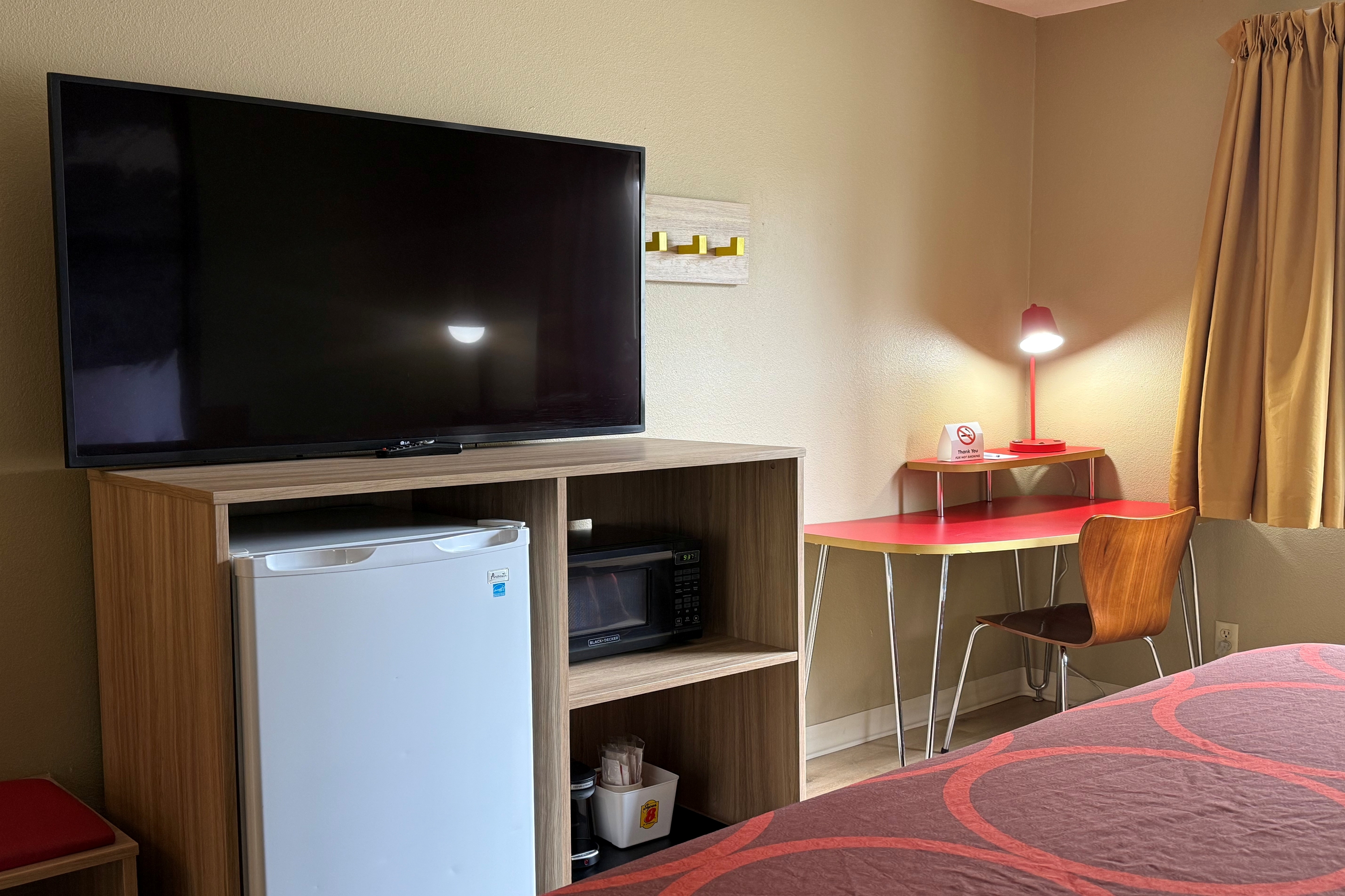 Guest room at the Super 8 by Wyndham Kremmling in Kremmling, Colorado