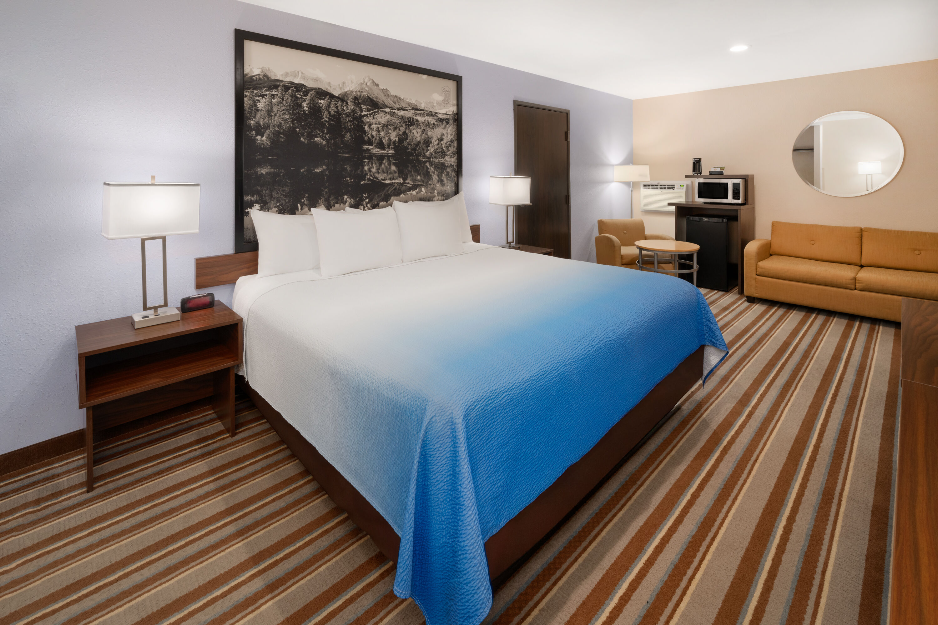 Super 8 by Wyndham Longmont/Twin Peaks suite in Longmont, Colorado