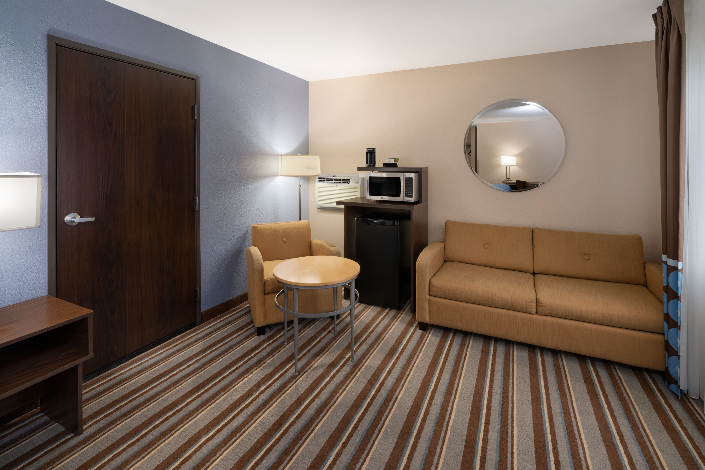 Super 8 by Wyndham Longmont/Twin Peaks suite in Longmont, Colorado