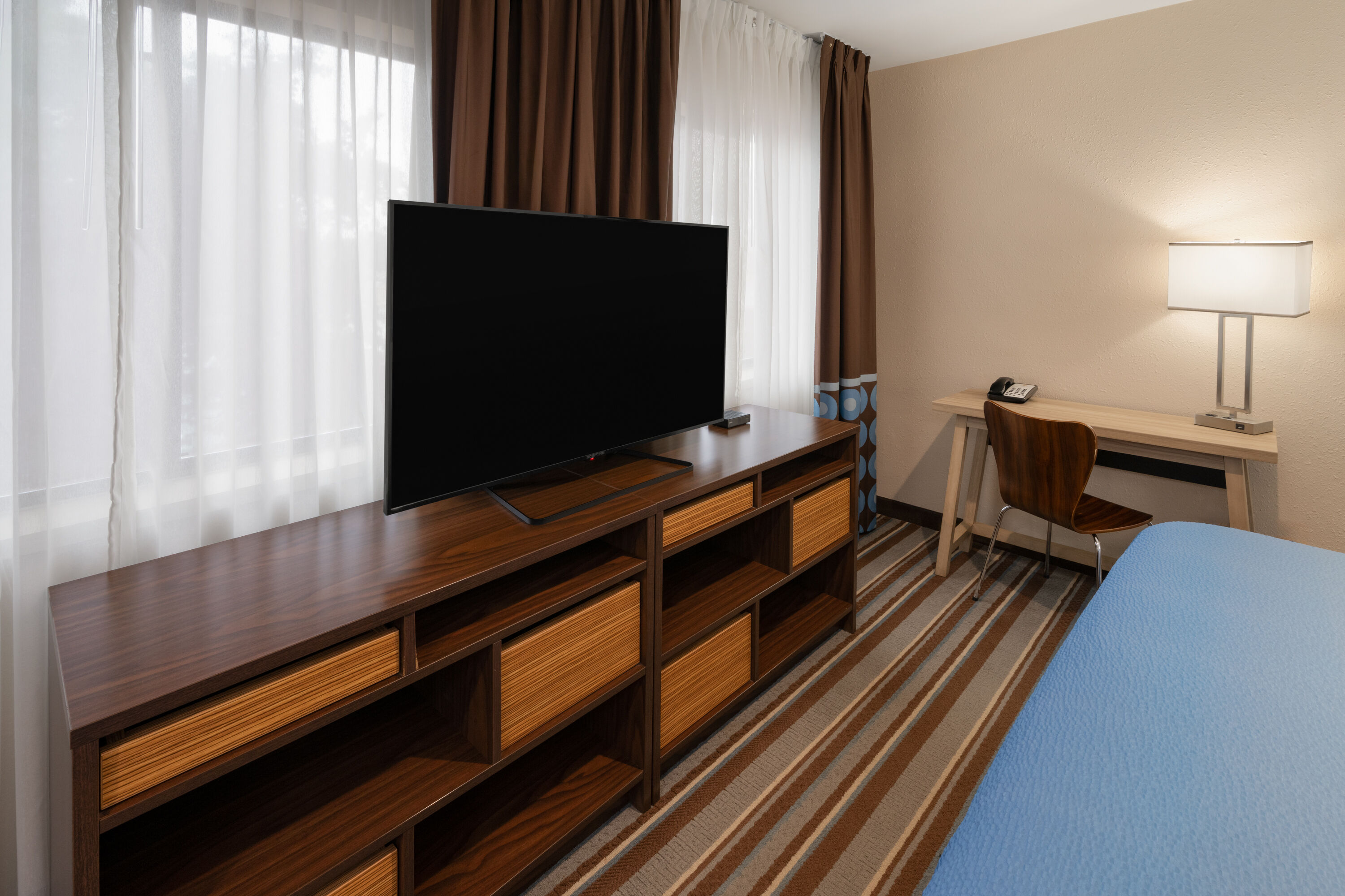 Super 8 by Wyndham Longmont/Twin Peaks suite in Longmont, Colorado