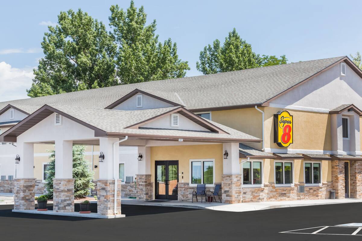 Super 8 Montrose Hotels Co 81401 Super 8 Montrose