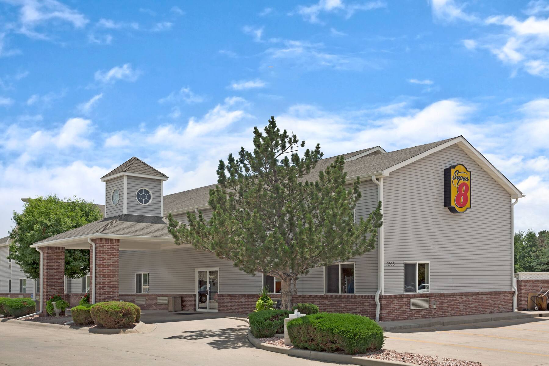 Exterior of Super 8 Windsor hotel in Windsor, Colorado Exterior of Super 8 Windsor hotel in Windsor, Colorado