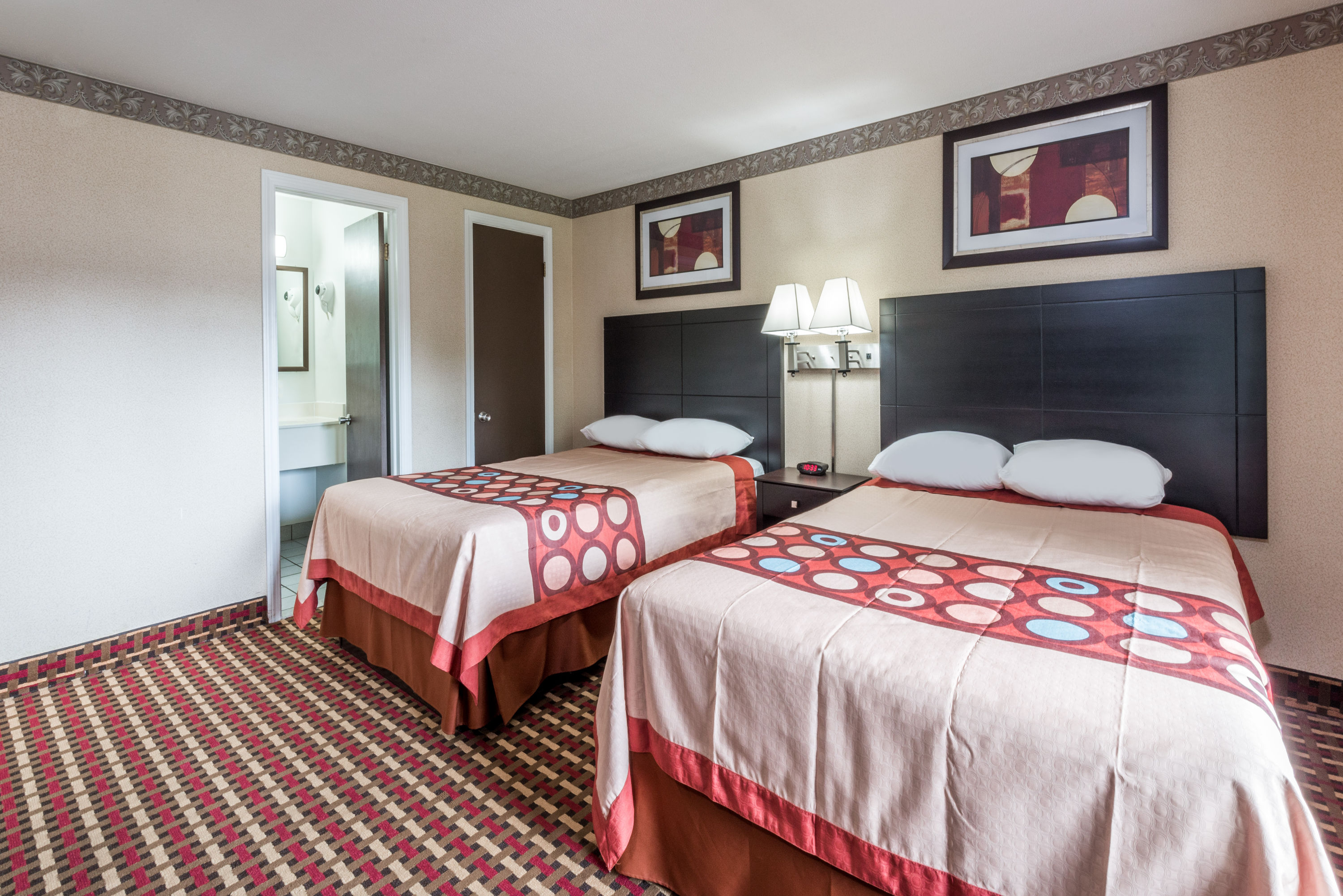 Guest room at the Super 8 by Wyndham Old Saybrook in Old Saybrook, Connecticut