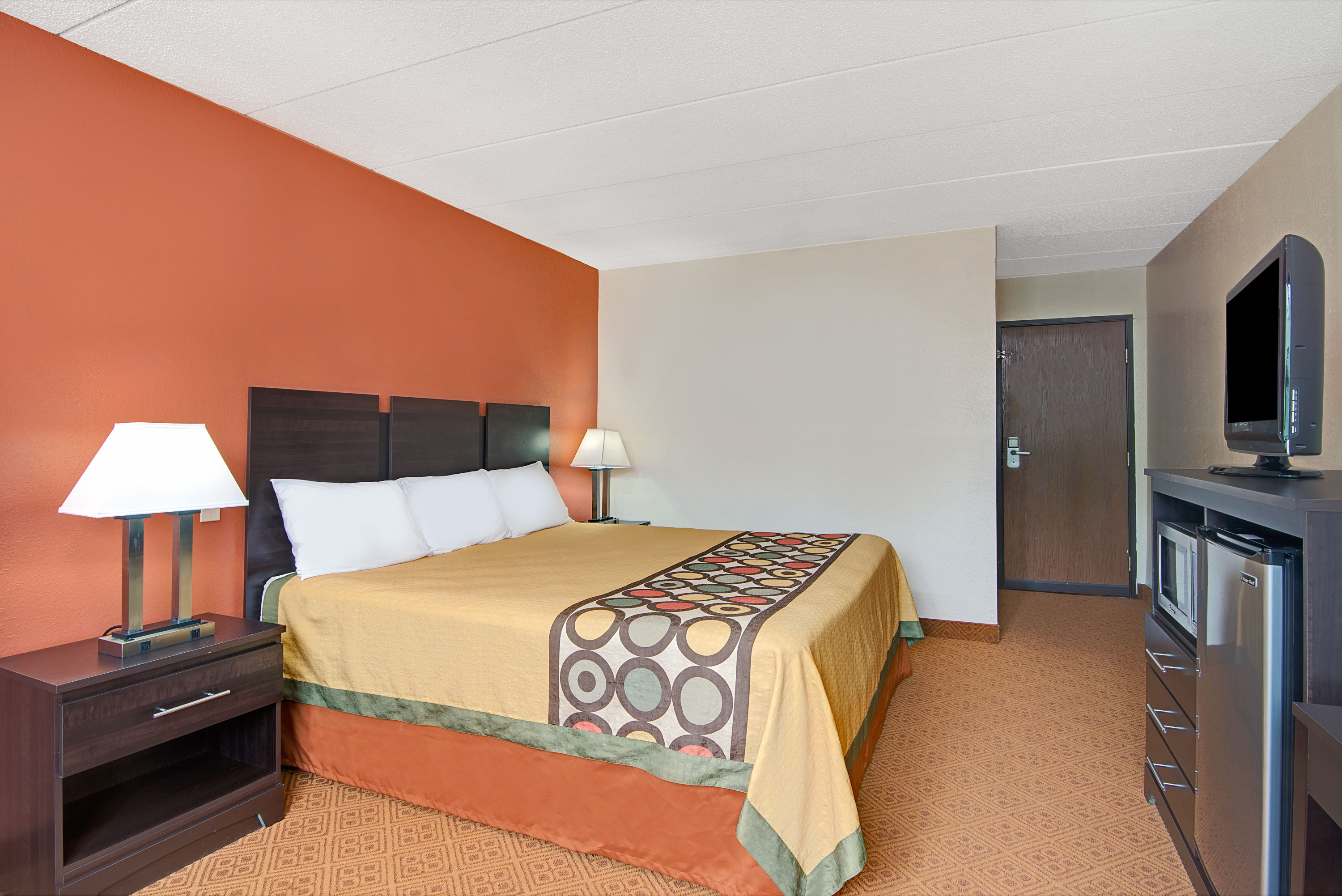 Guest room at the Super 8 by Wyndham Stamford/New York City Area in Stamford, Connecticut
