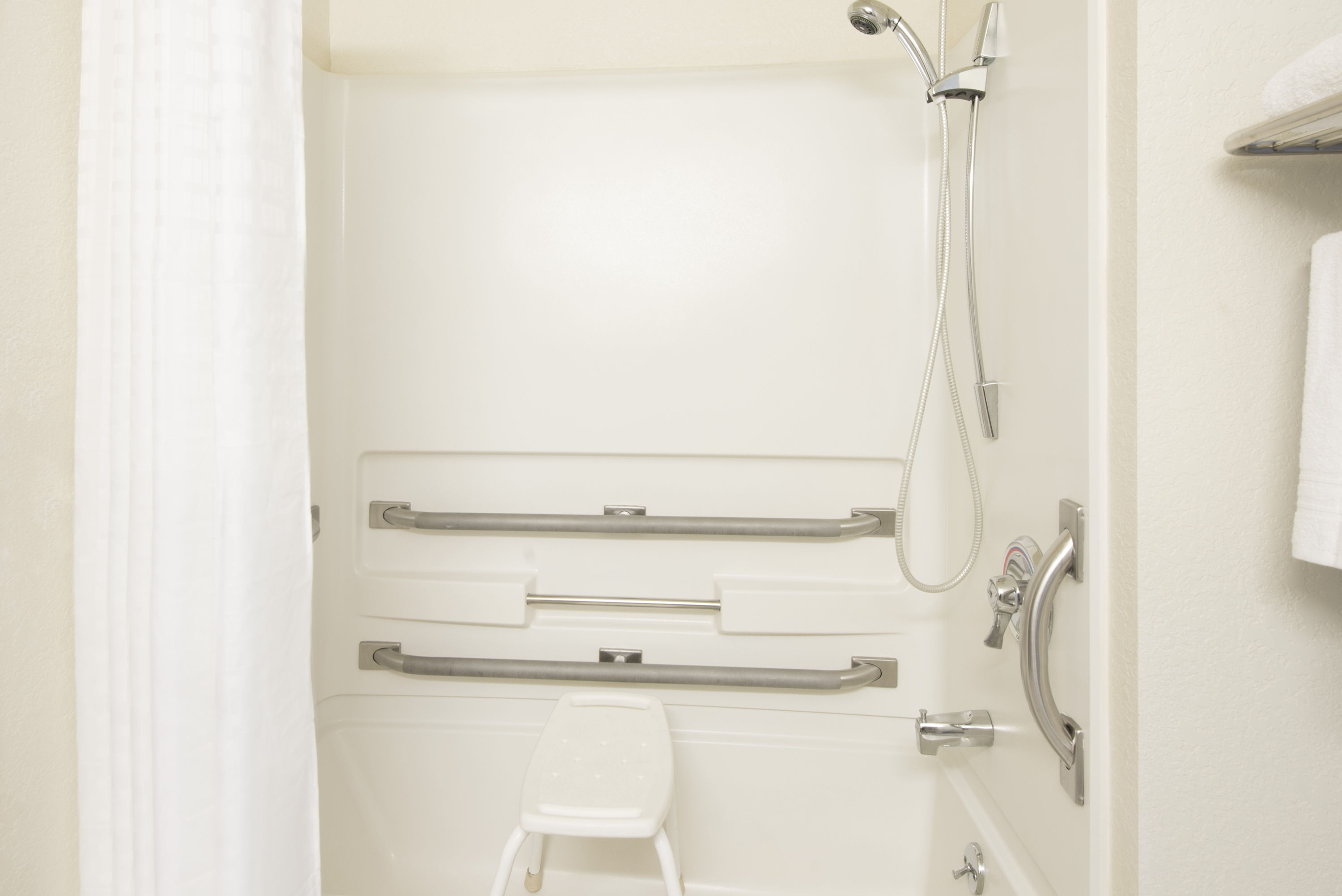 Guest room at the Super 8 by Wyndham New Castle in New Castle, Delaware