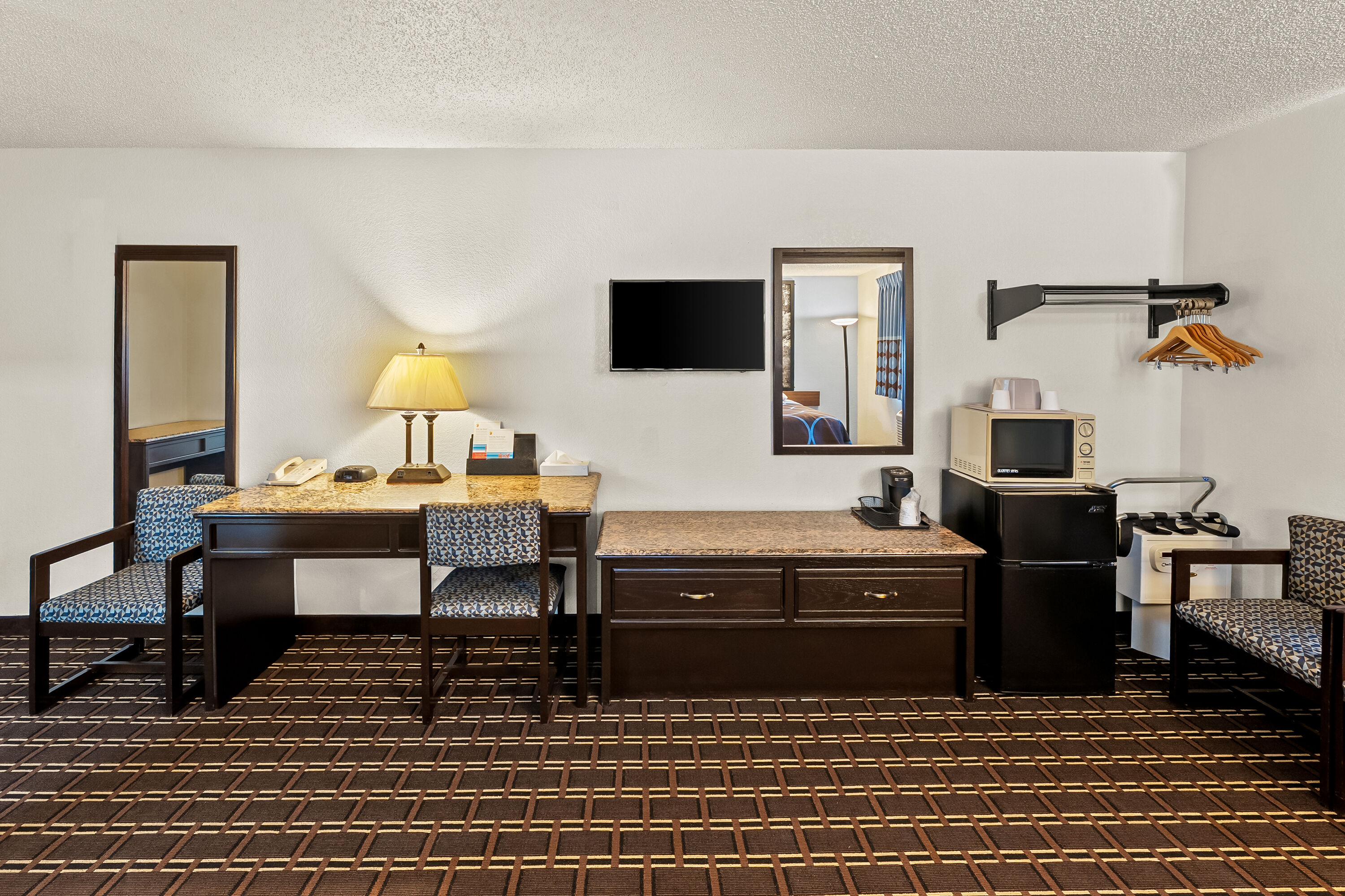 Double bed guest room at the Super 8 by Wyndham New Castle in New Castle, Delaware