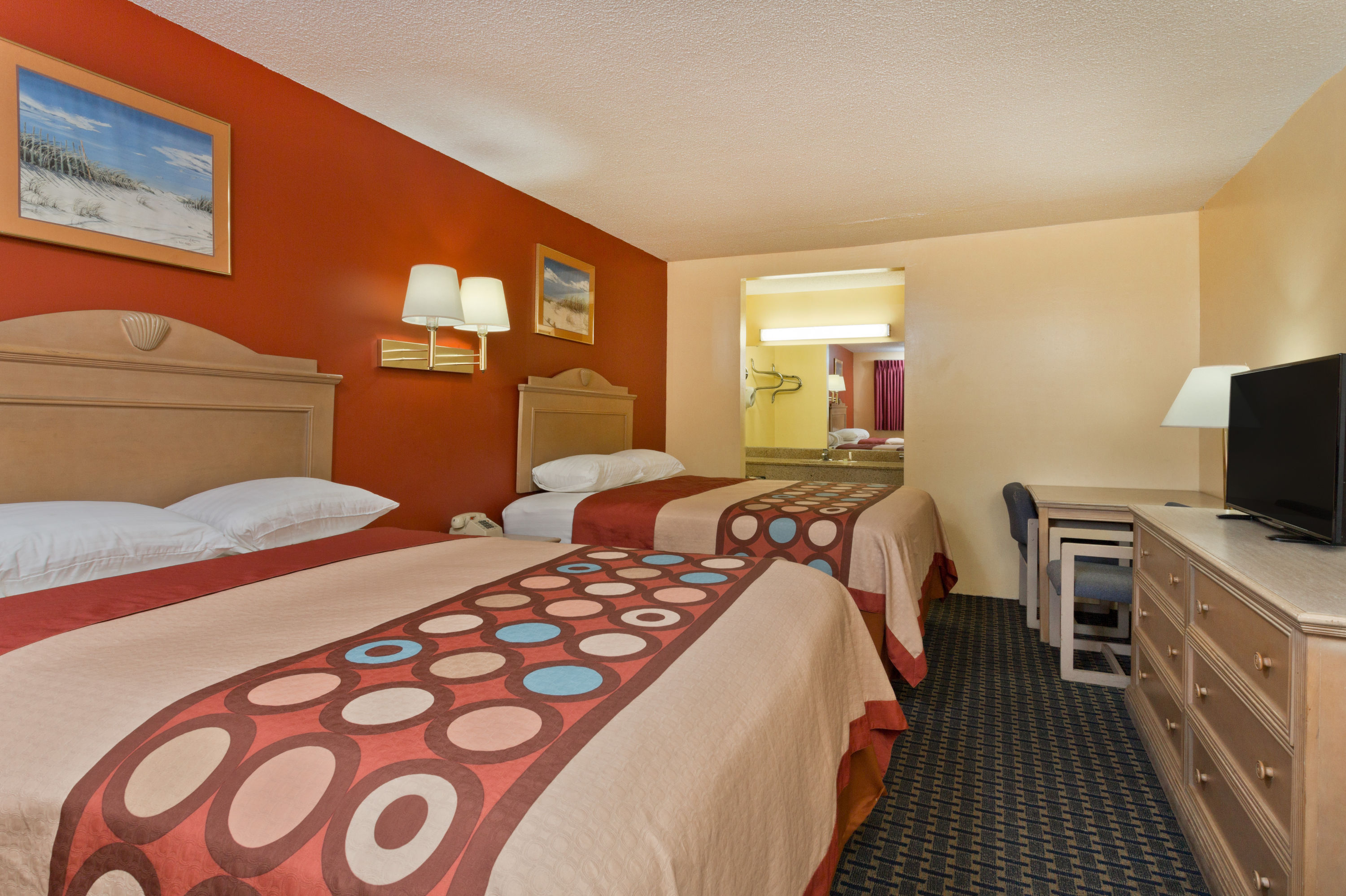Guest room at the Super 8 by Wyndham Chipley in Chipley, Florida