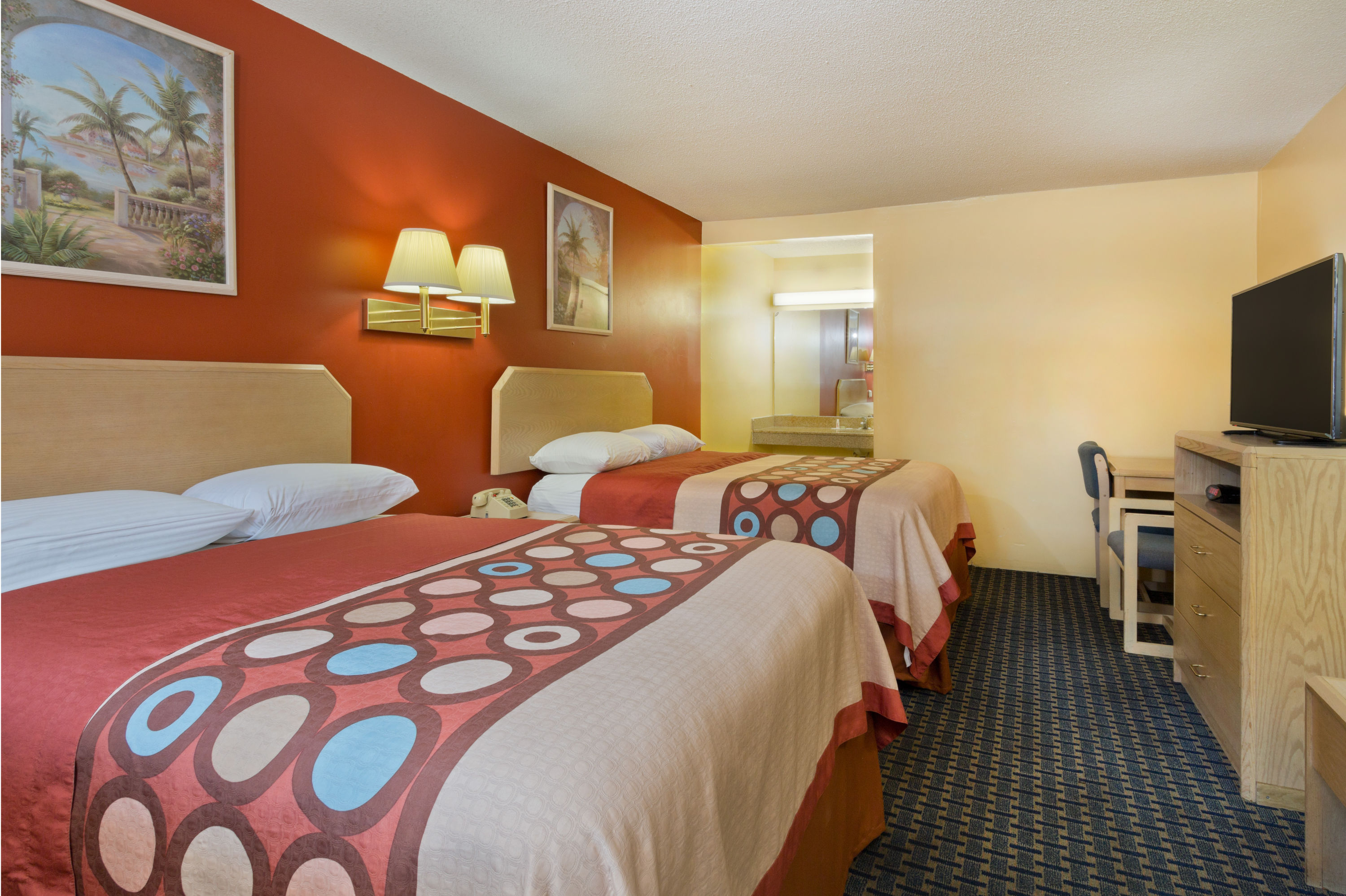 Guest room at the Super 8 by Wyndham Chipley in Chipley, Florida