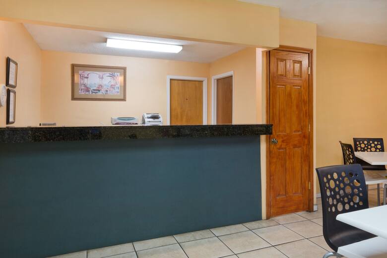 Super 8 Chipley hotel lobby in Chipley, Florida