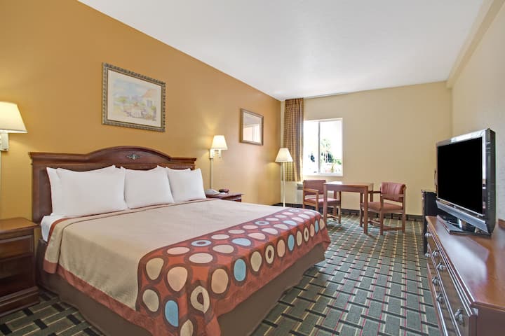 Super 8 By Wyndham Daytona Beach Fl Hotels Super 8 By Wyndham Daytona Beach