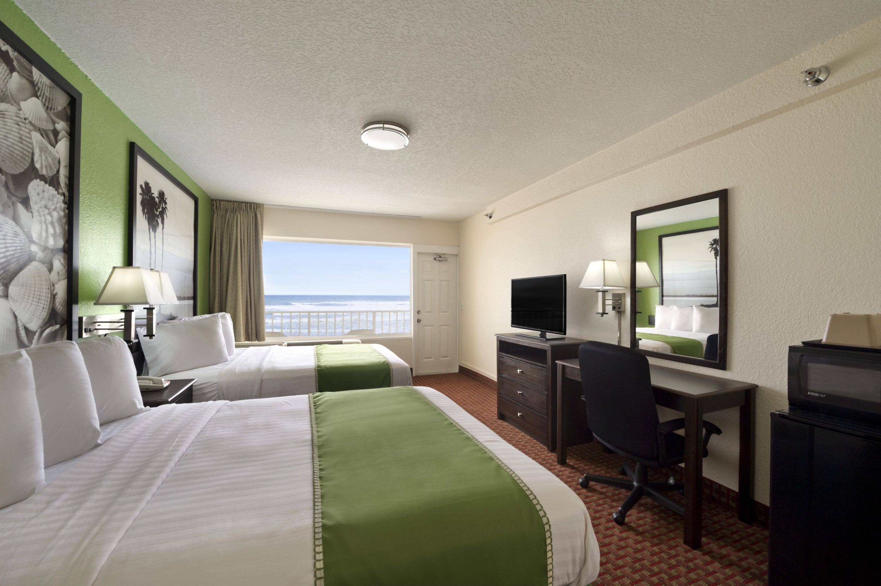 Super 8 By Wyndham Daytona Beach Oceanfront Fl Hotels
