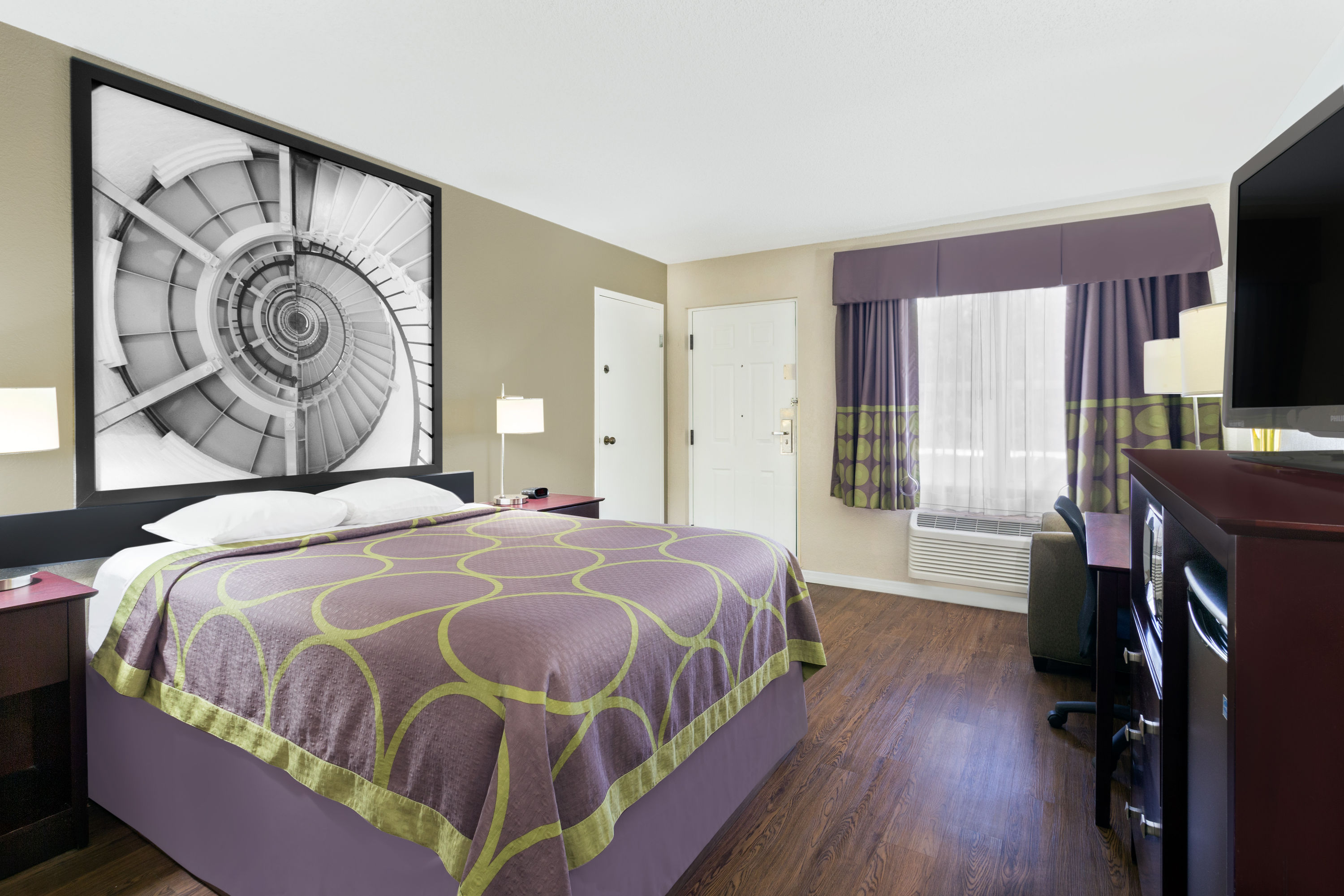 Guest room at the Super 8 by Wyndham Ellenton Bradenton Area in Ellenton, Florida