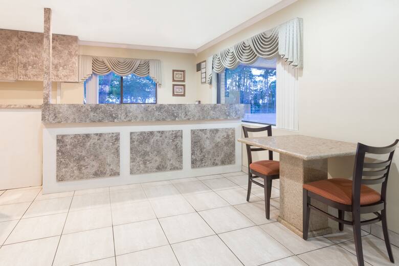 Super 8 Ft Walton Beach hotel lobby in Fort Walton Beach, Florida
