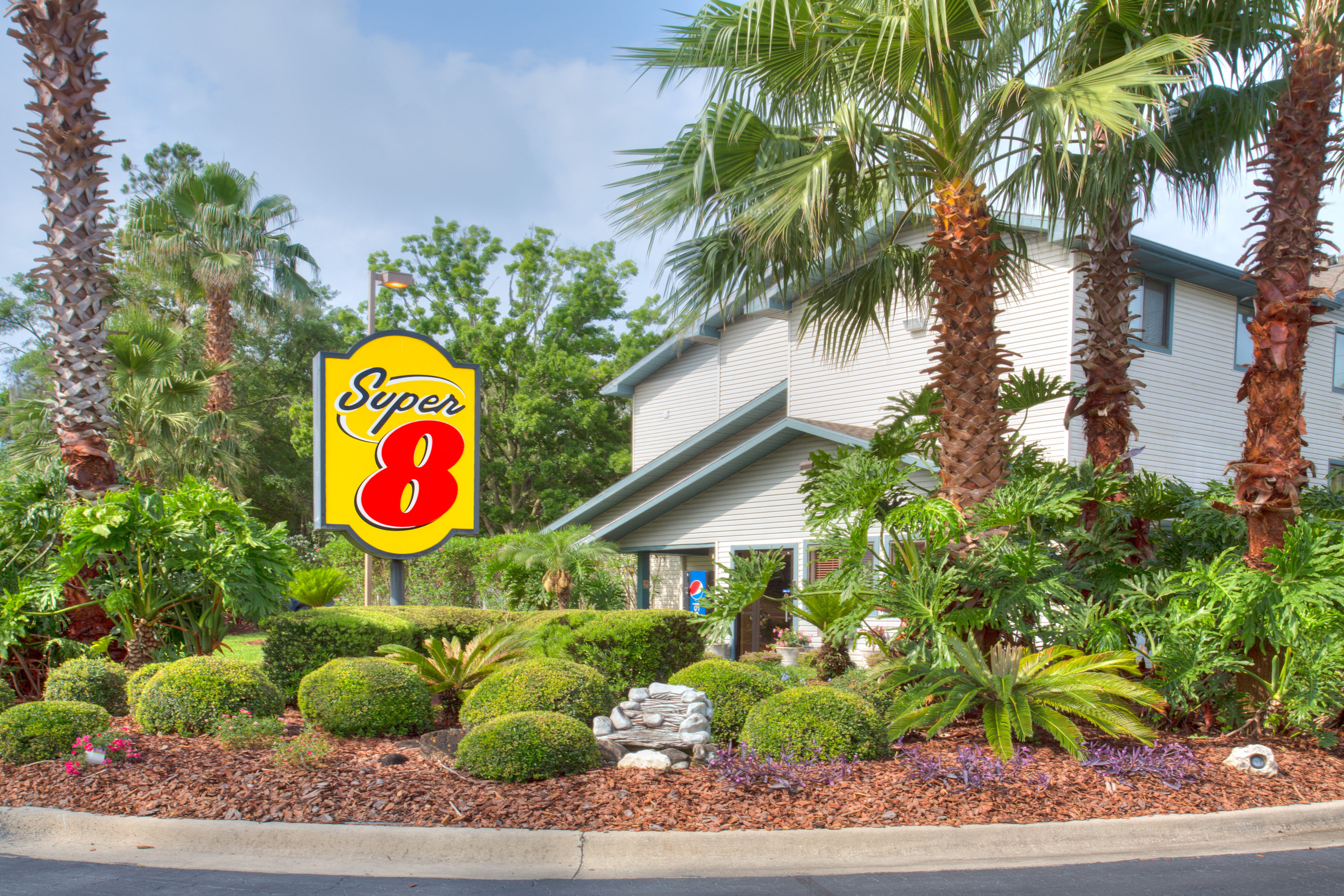 Super 8 By Wyndham Gainesville Gainesville Fl Hotels