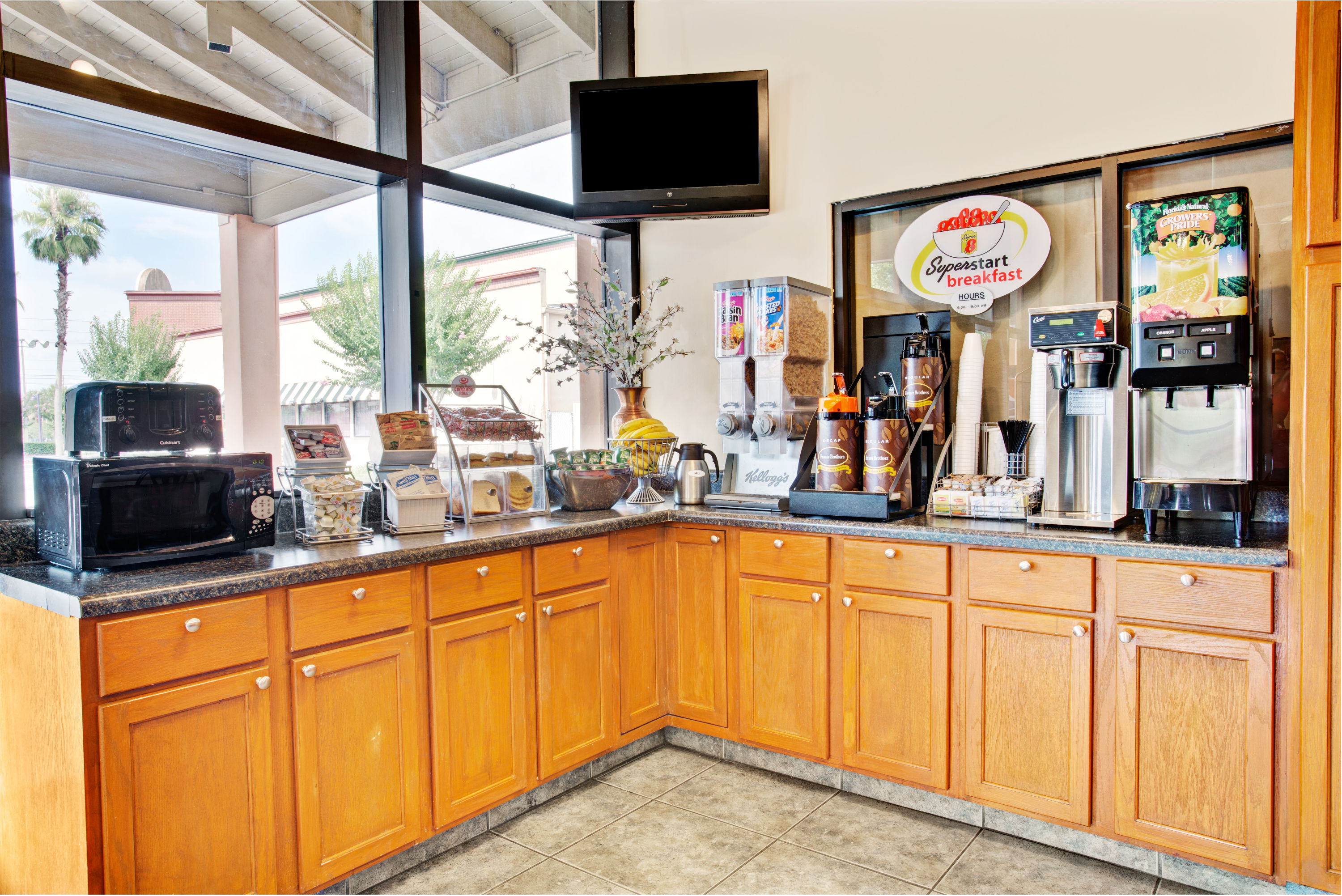 Super 8 By Wyndham Kissimmee Maingate Orlando Area