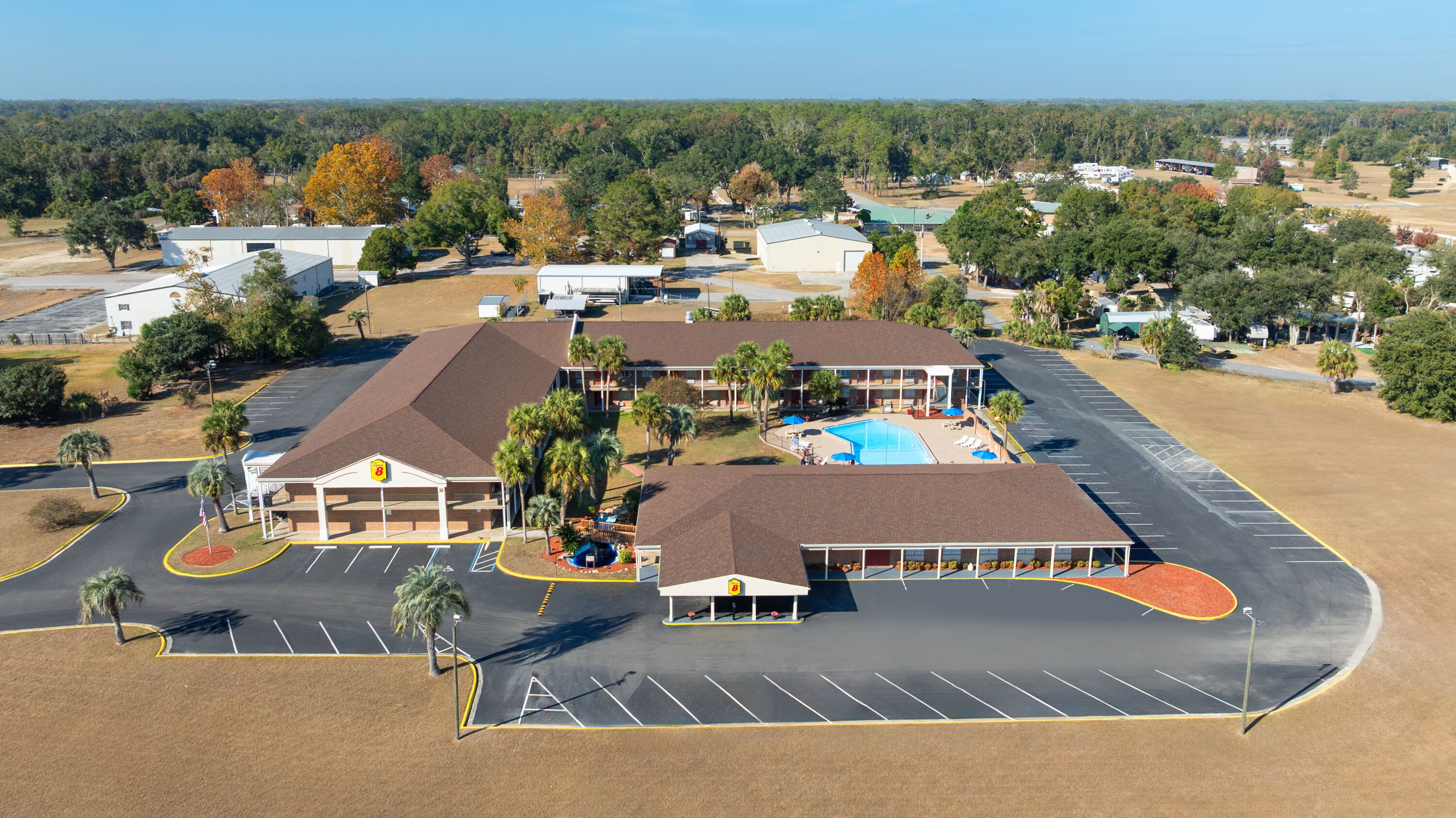 Exterior Day Image of Super 8 by Wyndham Lake City hotel in Lake City, Florida