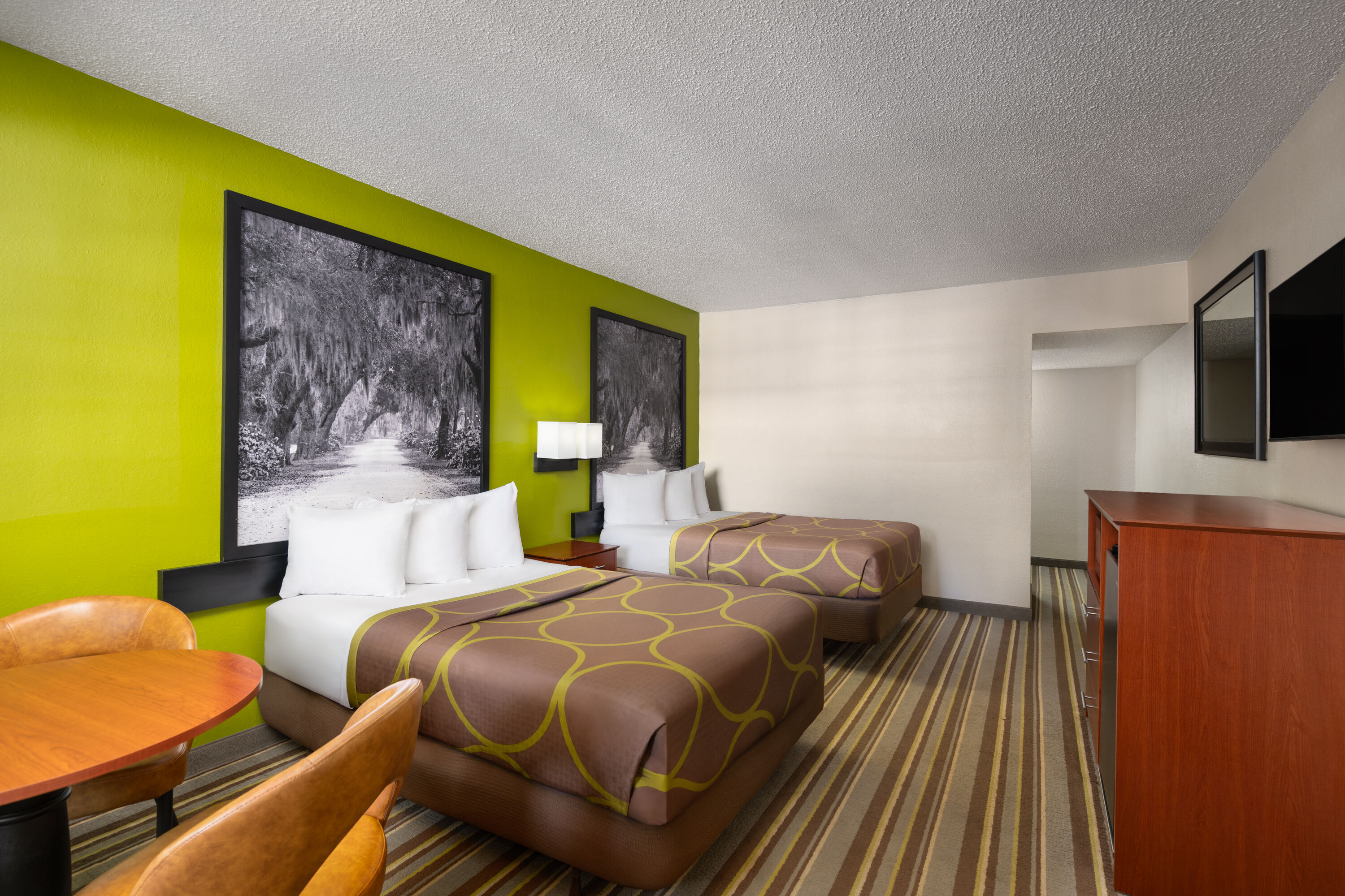 Guest room at the Super 8 by Wyndham Lake City in Lake City, Florida