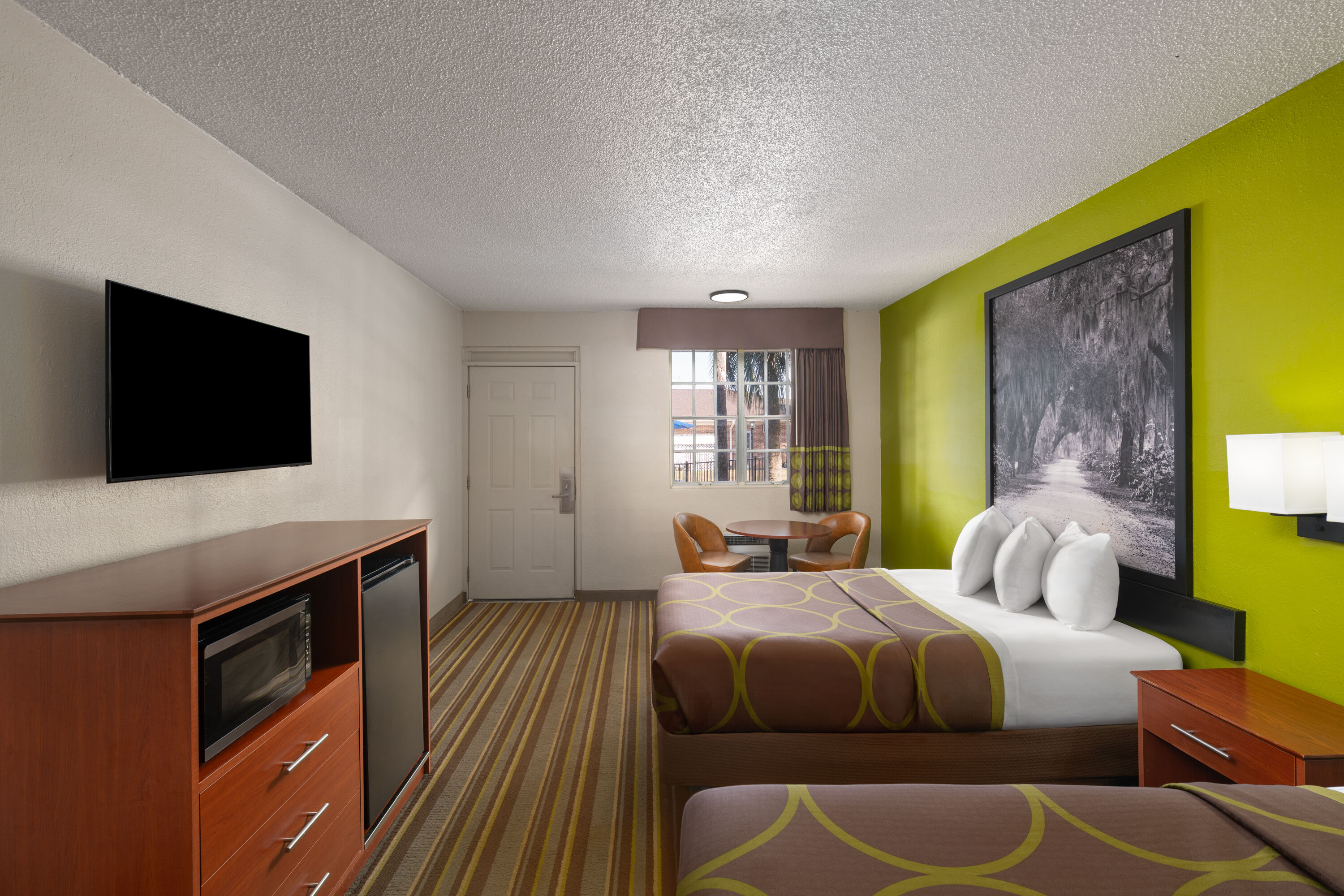 Guest room at the Super 8 by Wyndham Lake City in Lake City, Florida