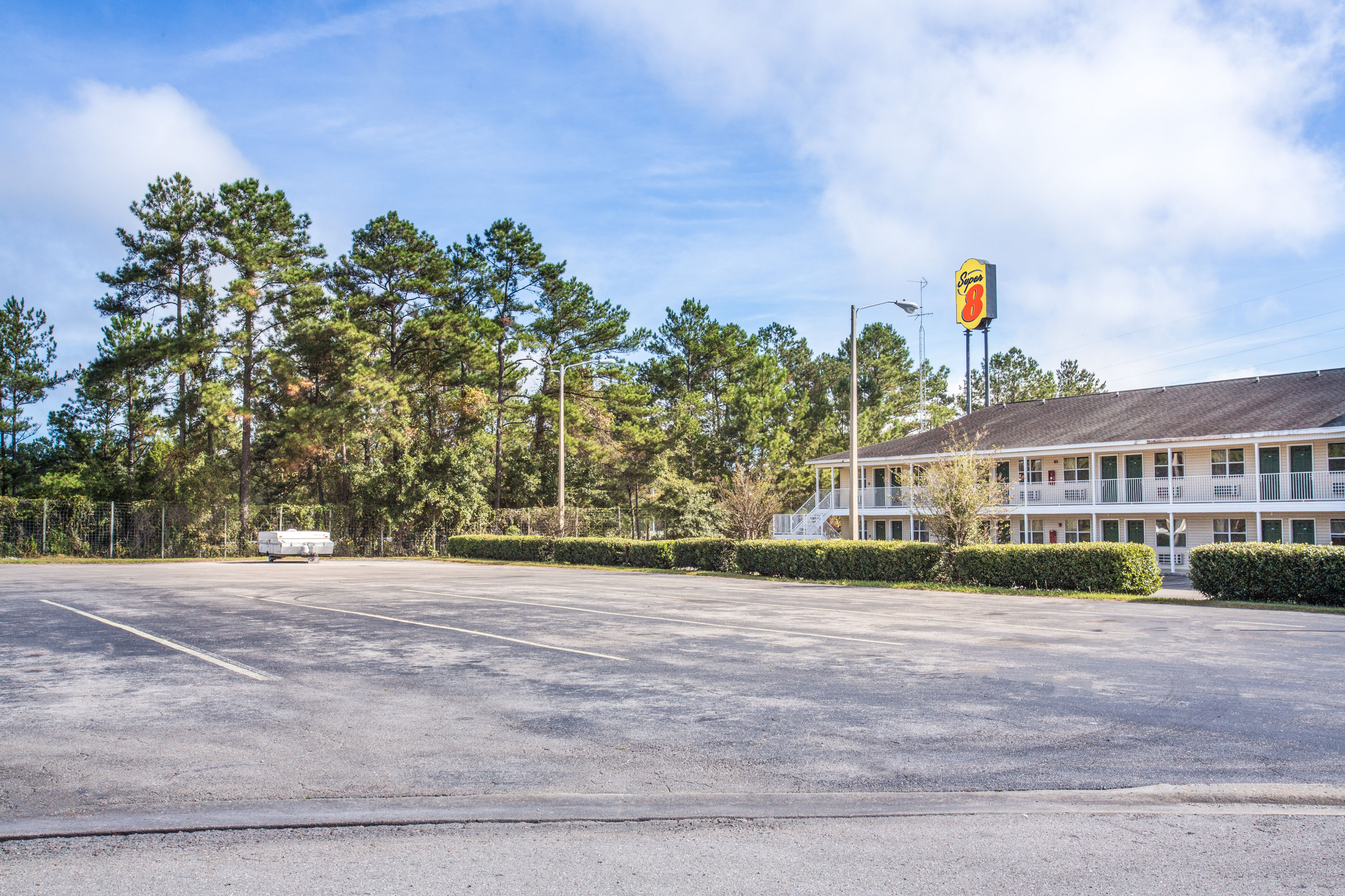 Super 8 by Wyndham Monticello Monticello, FL Hotels