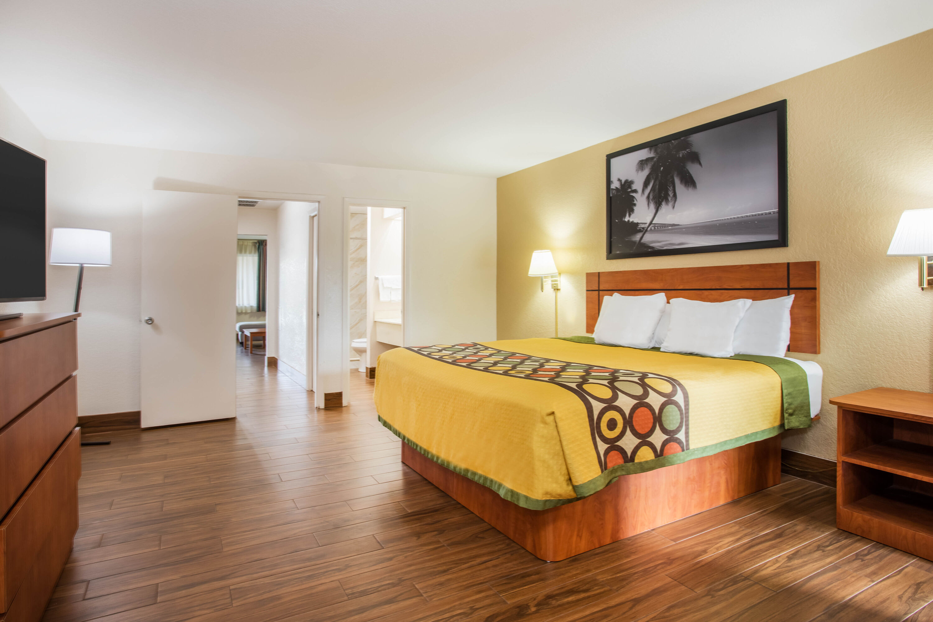 Super 8 by Wyndham North Palm Beach suite in North Palm Beach, Florida