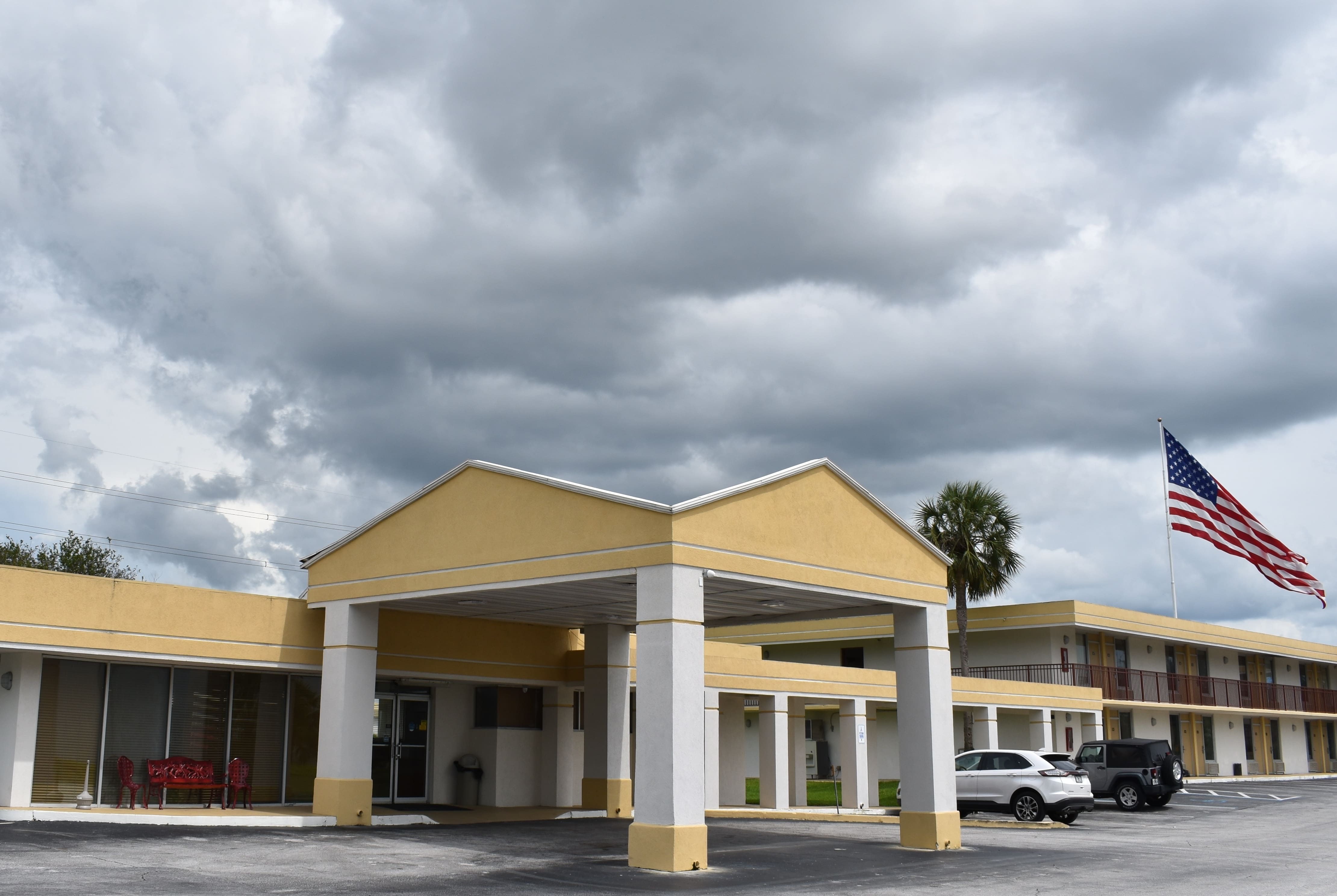 Super 8 venue photograph.