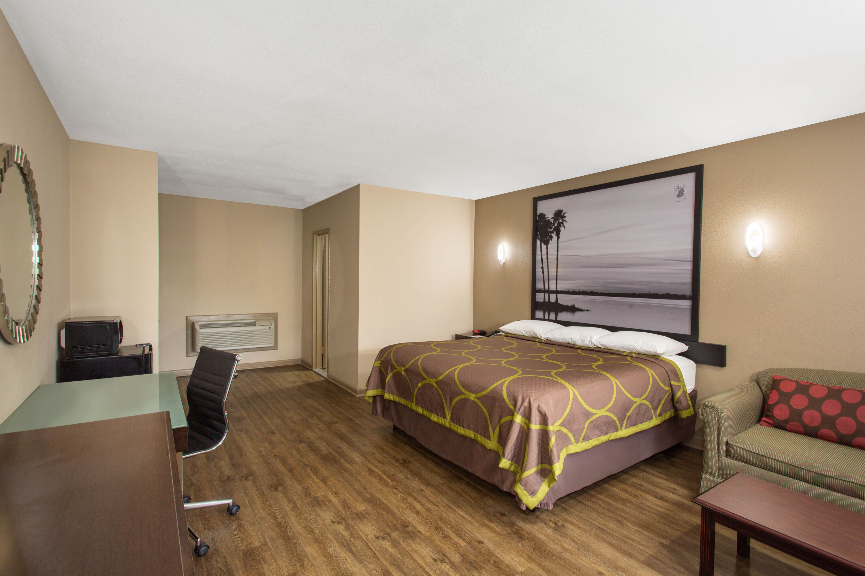 Super 8 by Wyndham Pensacola NAS Area suite in Pensacola, Florida