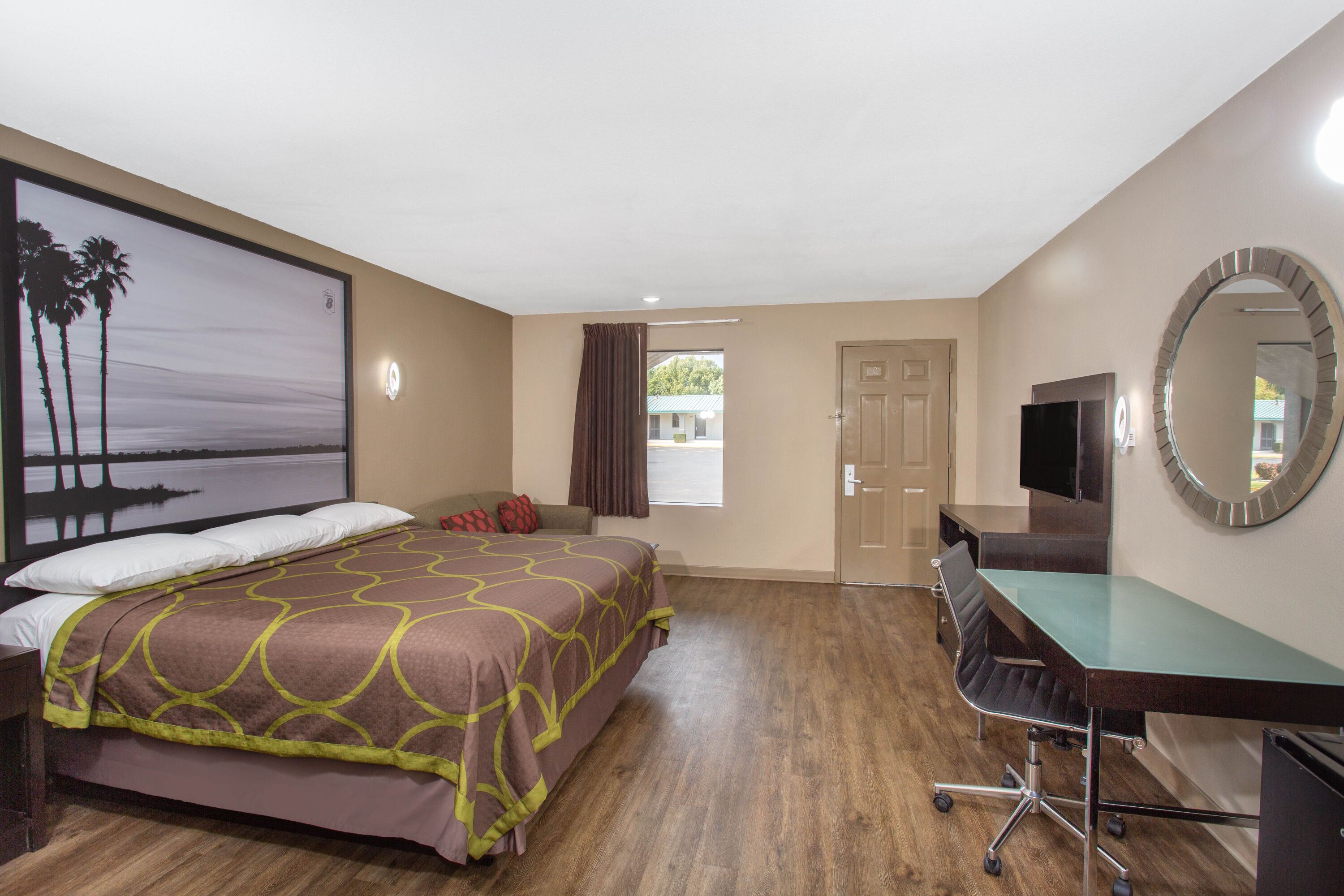 Super 8 by Wyndham Pensacola NAS Area suite in Pensacola, Florida