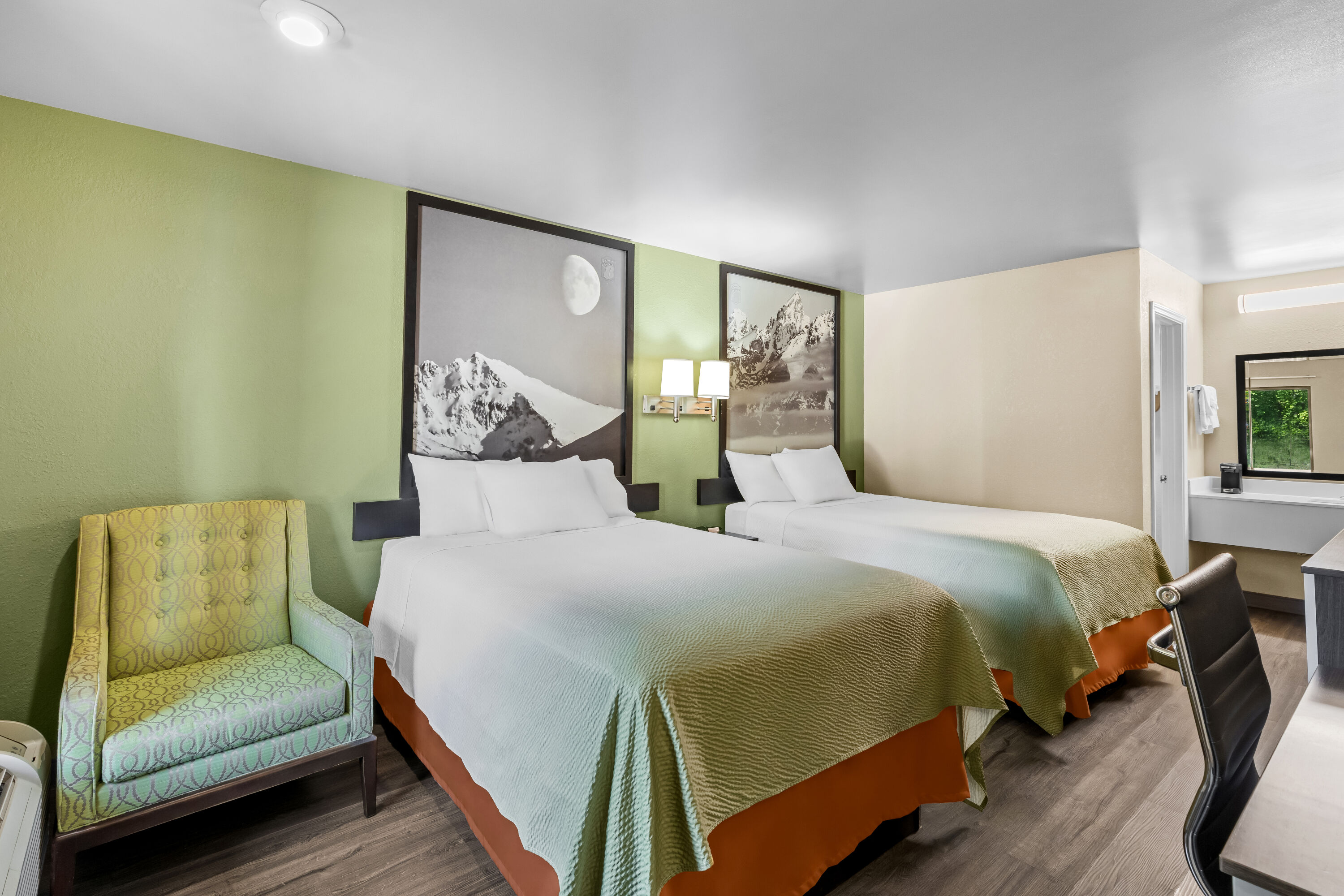 Double bed guest room at the Super 8 by Wyndham Acworth/Atlanta Area in Acworth, Georgia