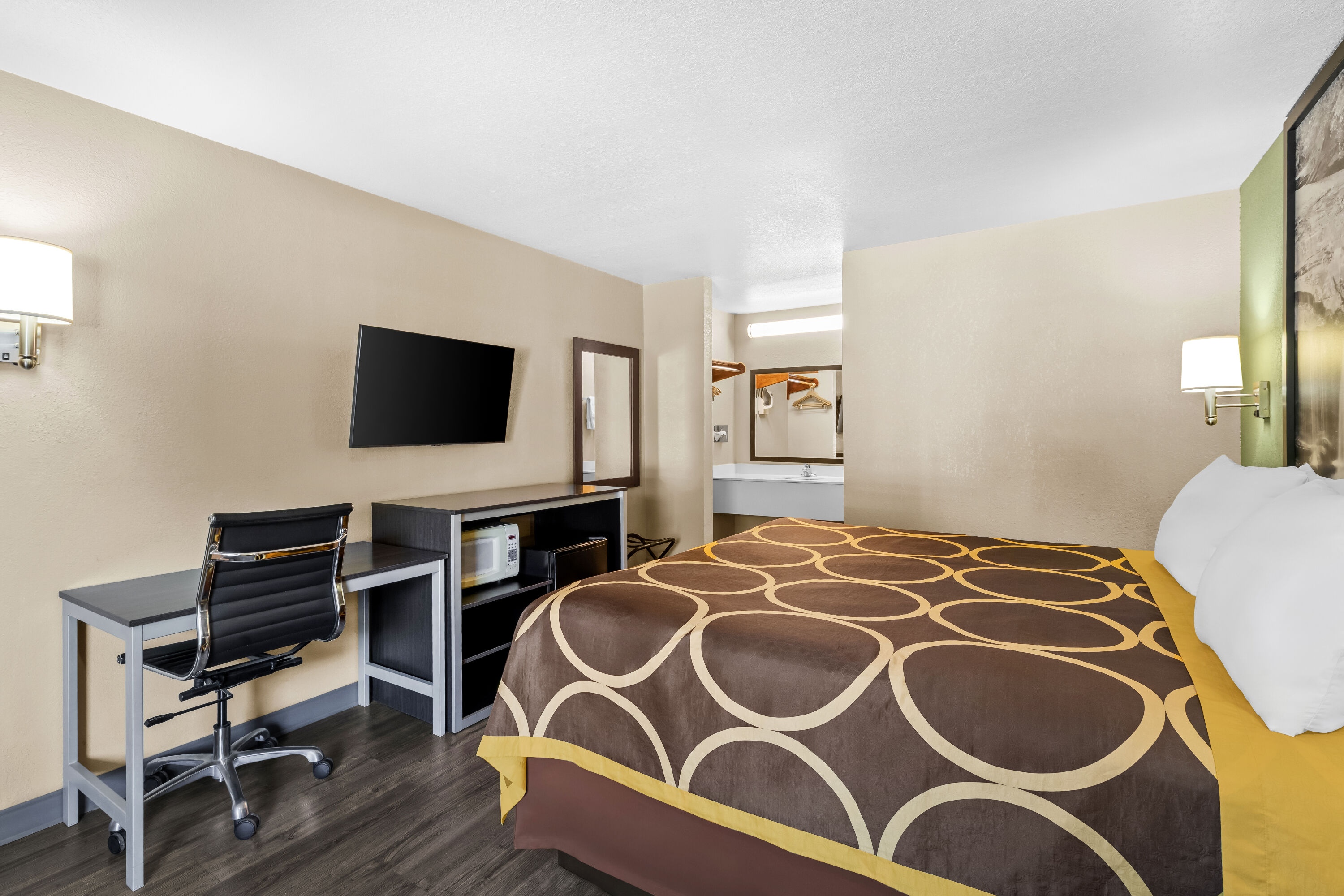 King bed guest room at the Super 8 by Wyndham Acworth/Atlanta Area in Acworth, Georgia