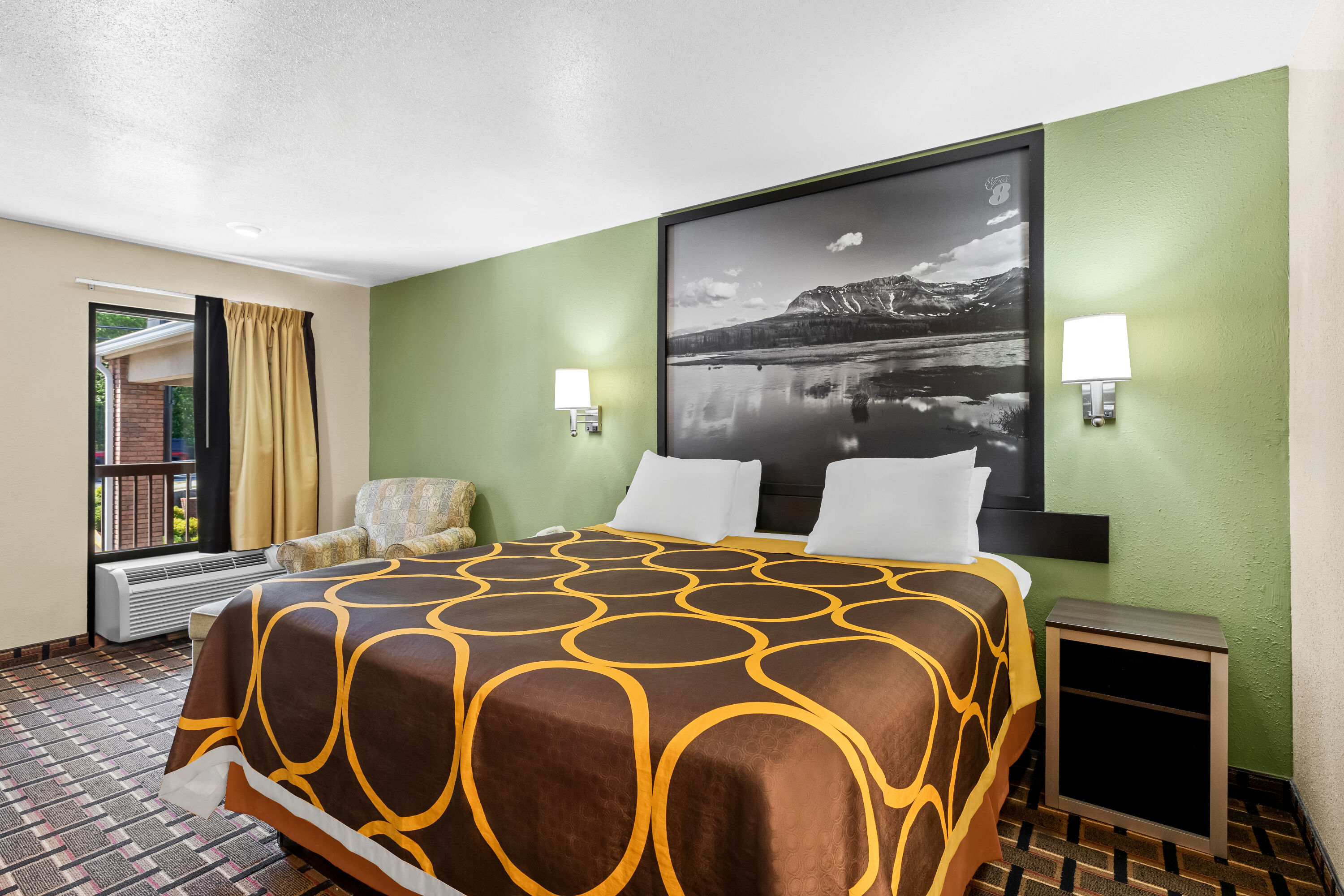 King bed guest room at the Super 8 by Wyndham Acworth/Atlanta Area in Acworth, Georgia