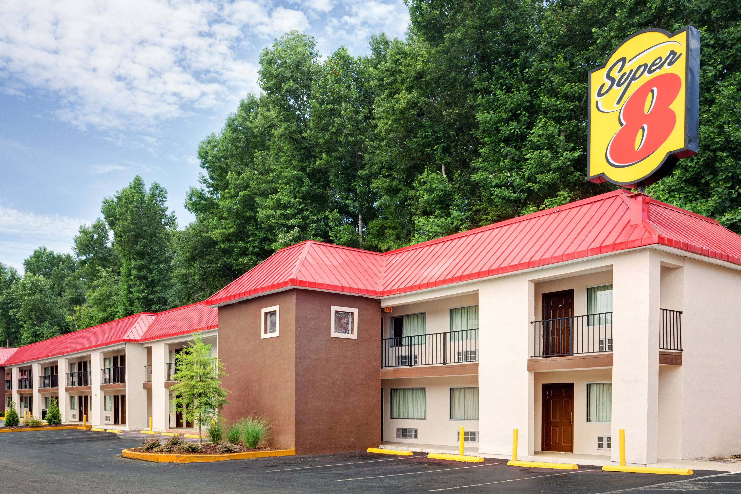 Super 8 by Wyndham Atlanta/Jonesboro Road | Atlanta, GA Hotels