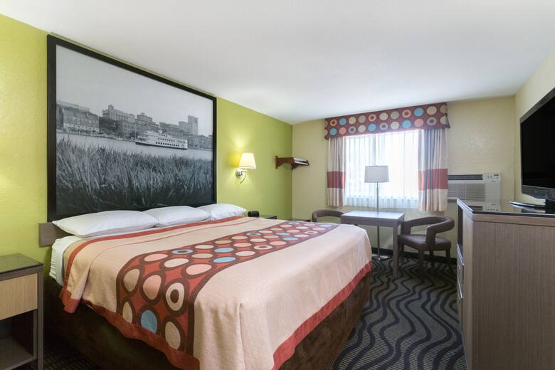 Guest room at the Super 8 Brunswick/St Simons Island Area in Brunswick, Georgia