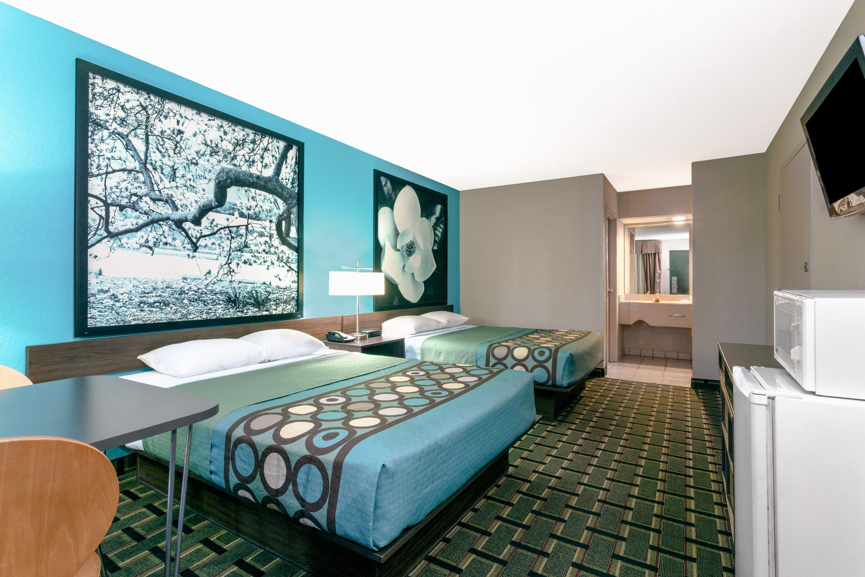 Guest room at the Super 8 by Wyndham Brunswick South/I-95 in Brunswick, Georgia