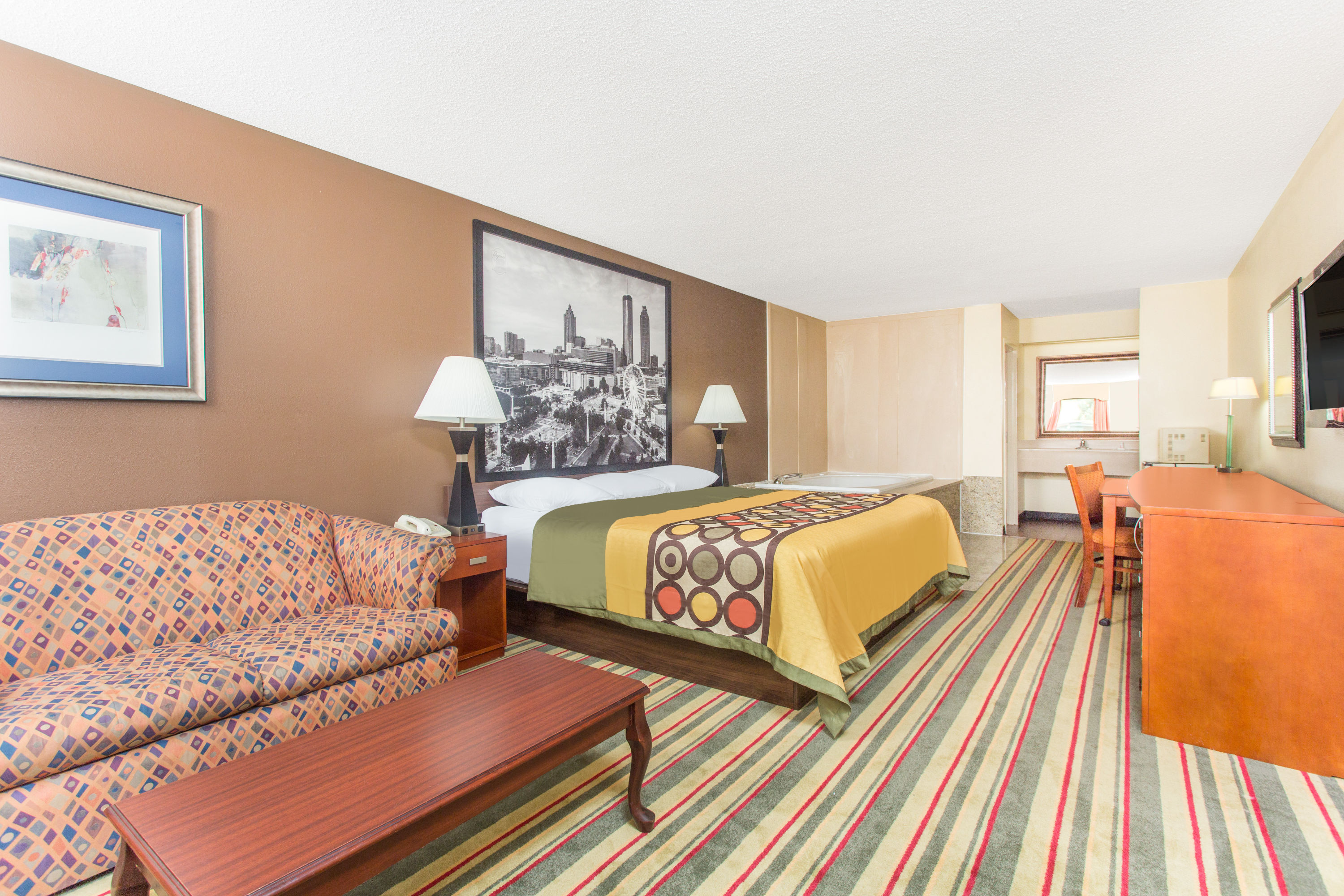 Super 8 by Wyndham Dublin suite in Dublin, Georgia