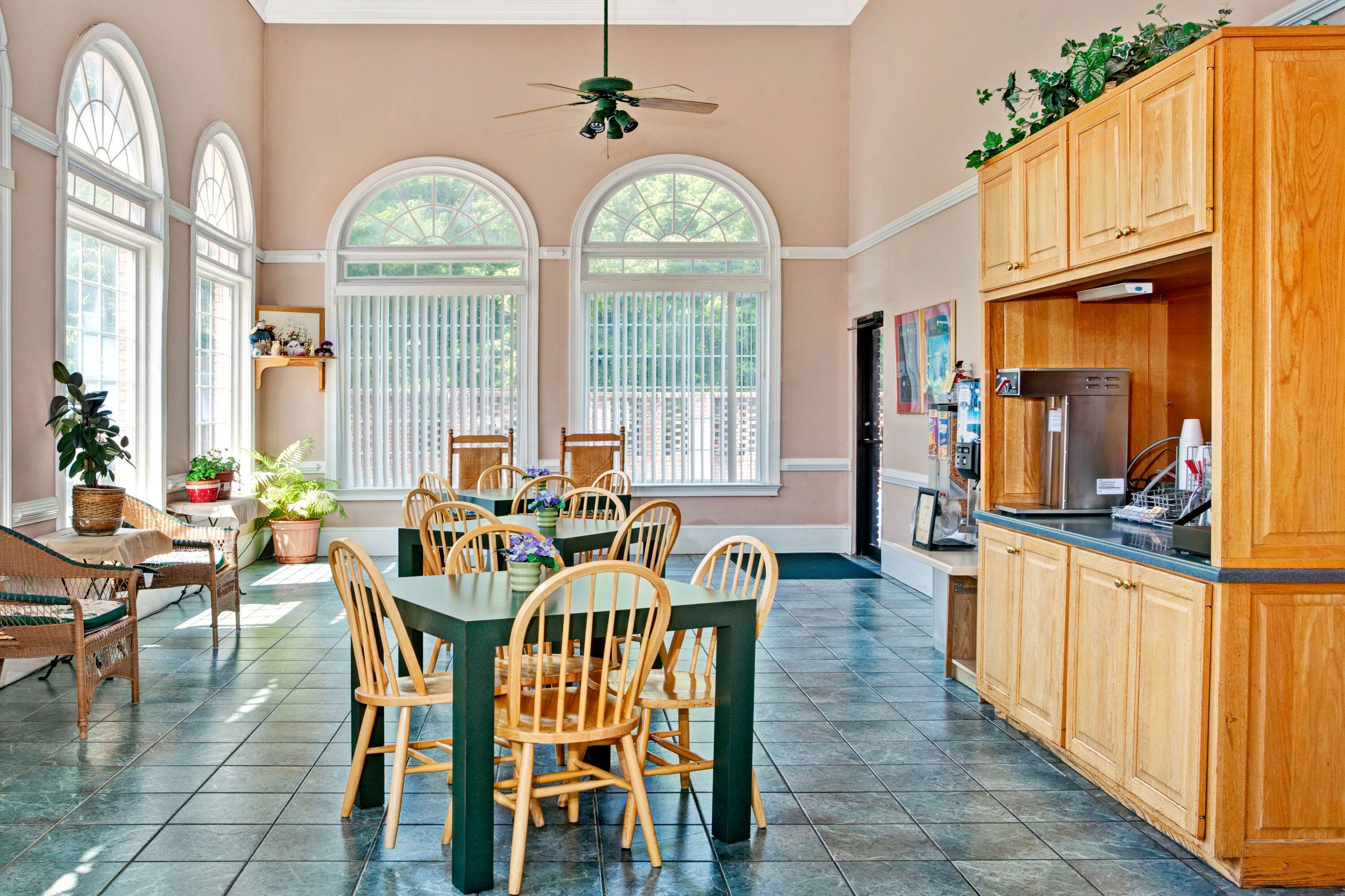 Super 8 by Wyndham Marietta/West/Atl Area | Marietta, GA Hotels