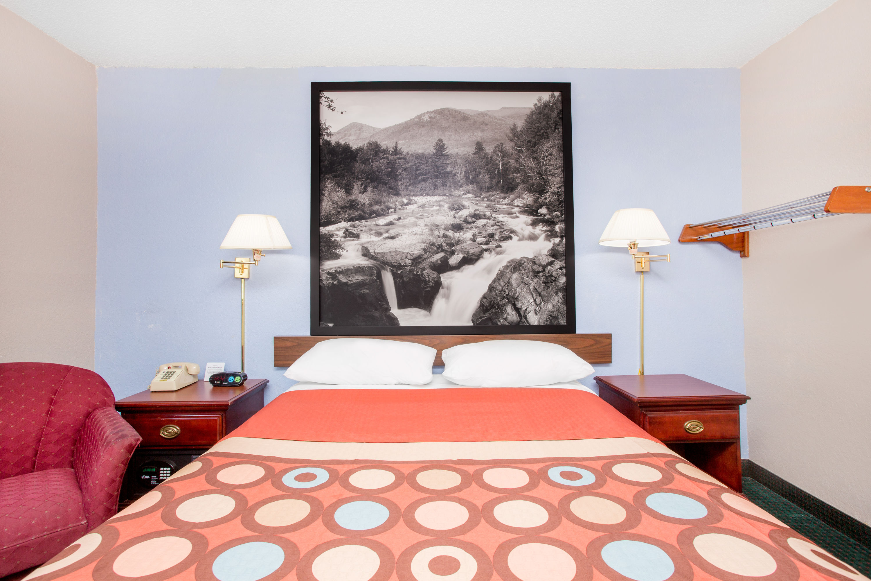 Guest room at the Super 8 by Wyndham Warner Robins in Warner Robins, Georgia