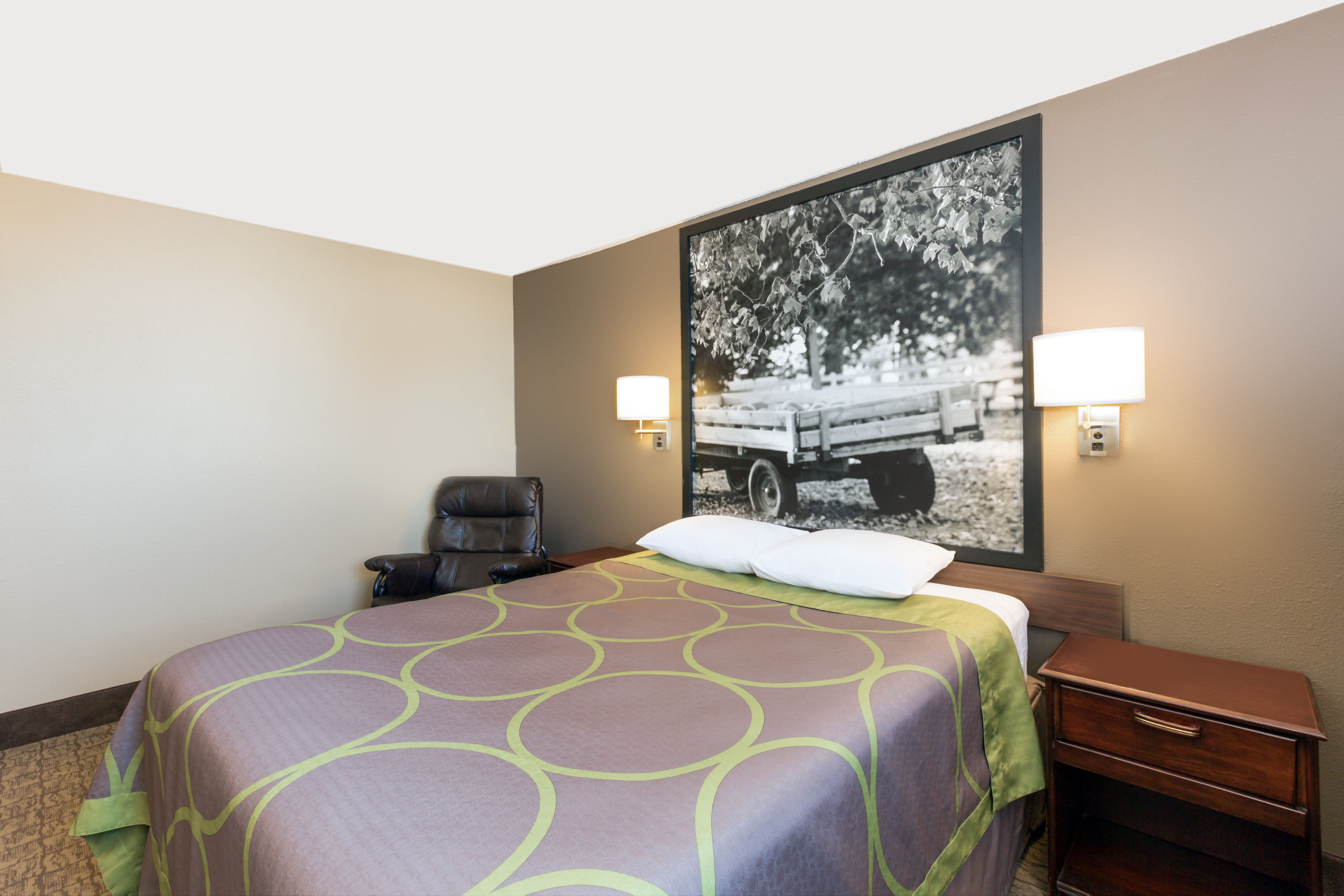 Guest room at the Super 8 by Wyndham Carroll in Carroll, Iowa