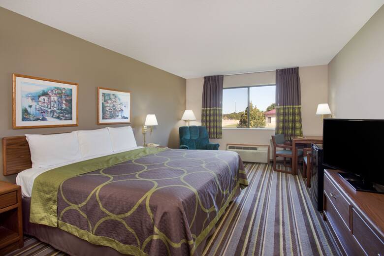 Guest room at the Super 8 Charles City in Charles City, Iowa