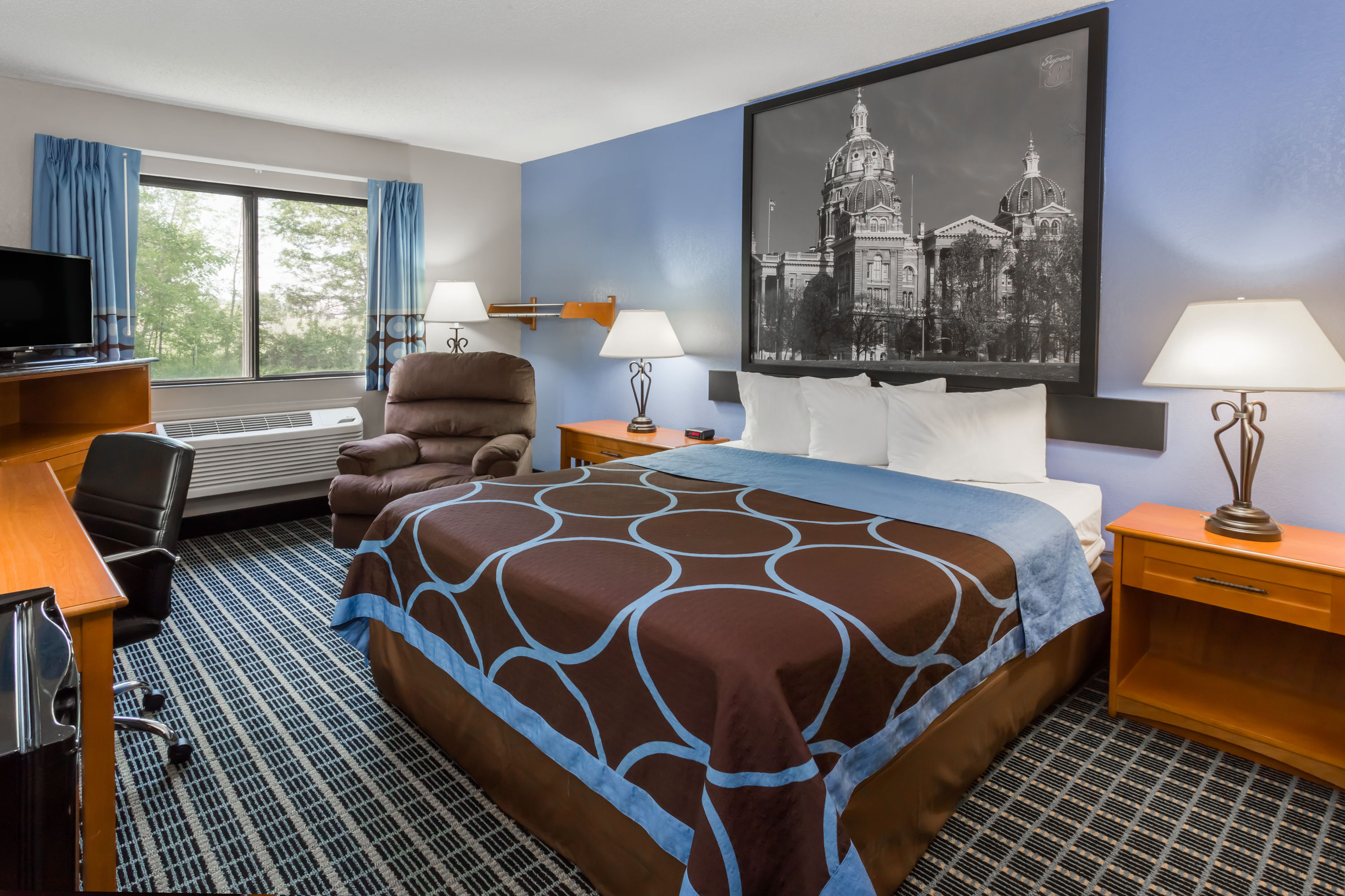 Super 8 by Wyndham Iowa City/Coralville Coralville, IA Hotels