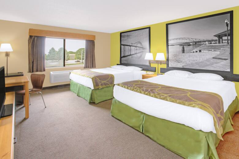 Guest room at the Super 8 Davenport in Davenport, Iowa