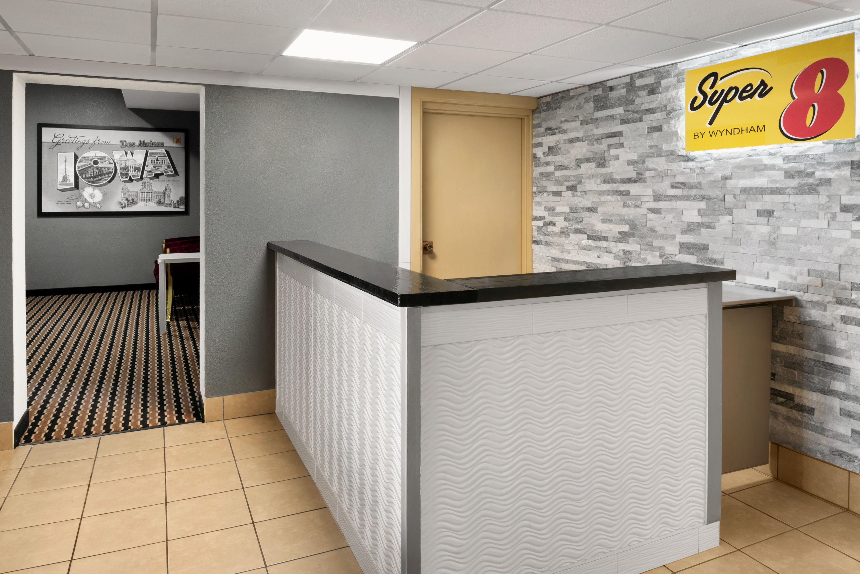 Super 8 by Wyndham Des Moines reception in Des Moines, Iowa