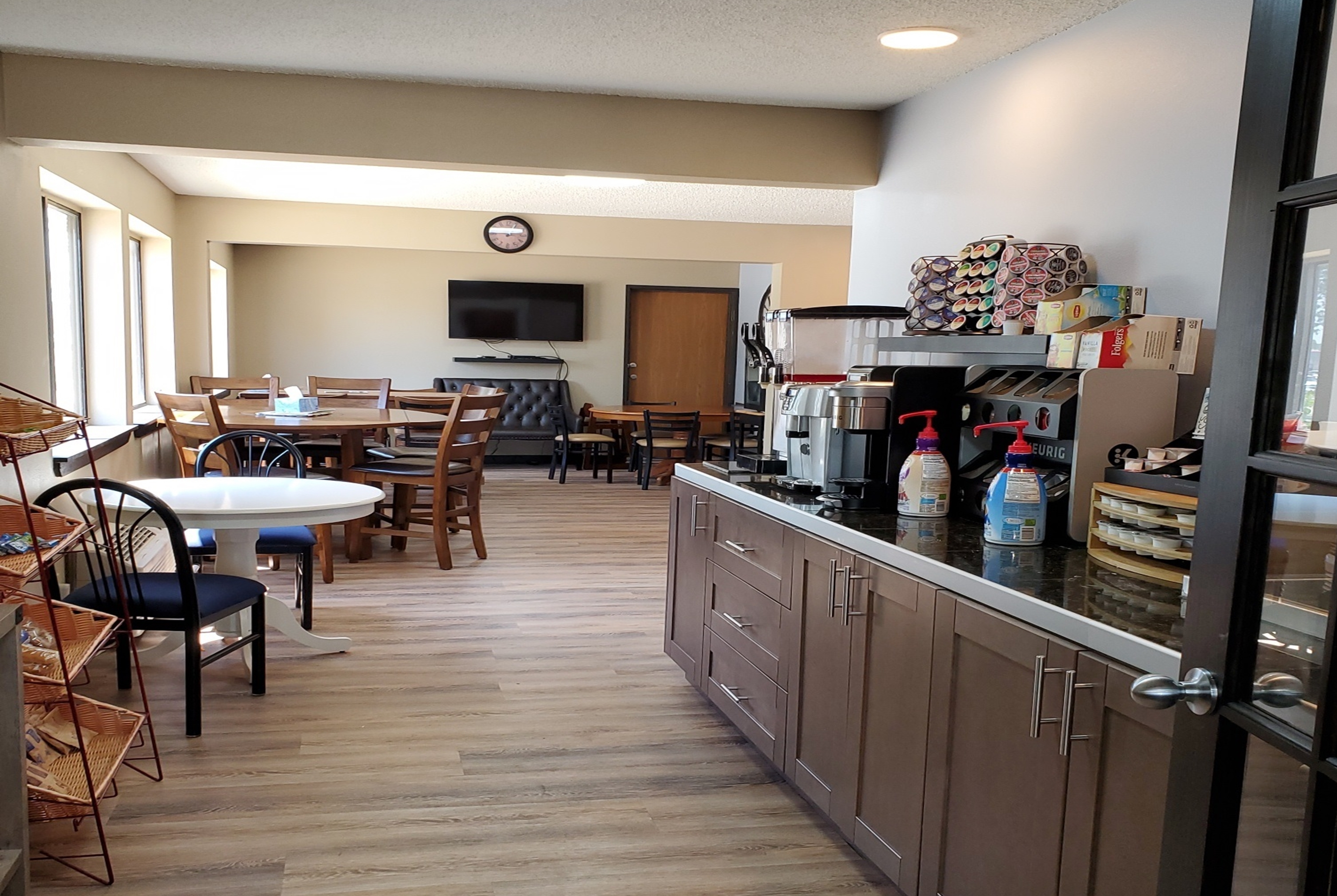 Free breakfast at Super 8 by Wyndham Estherville in Estherville, Iowa