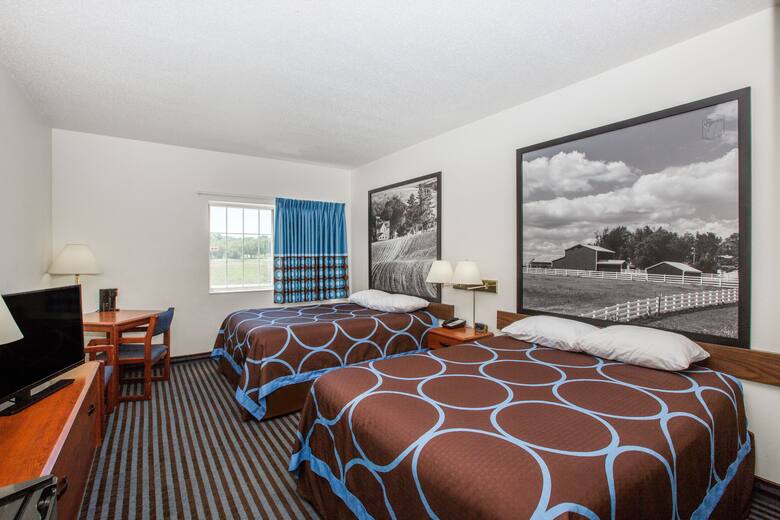 Super 8 By Wyndham Ida Grove Hotels Ia 51445 Guest Room At The Super 8 By Wyndham Ida Grove In Iowa